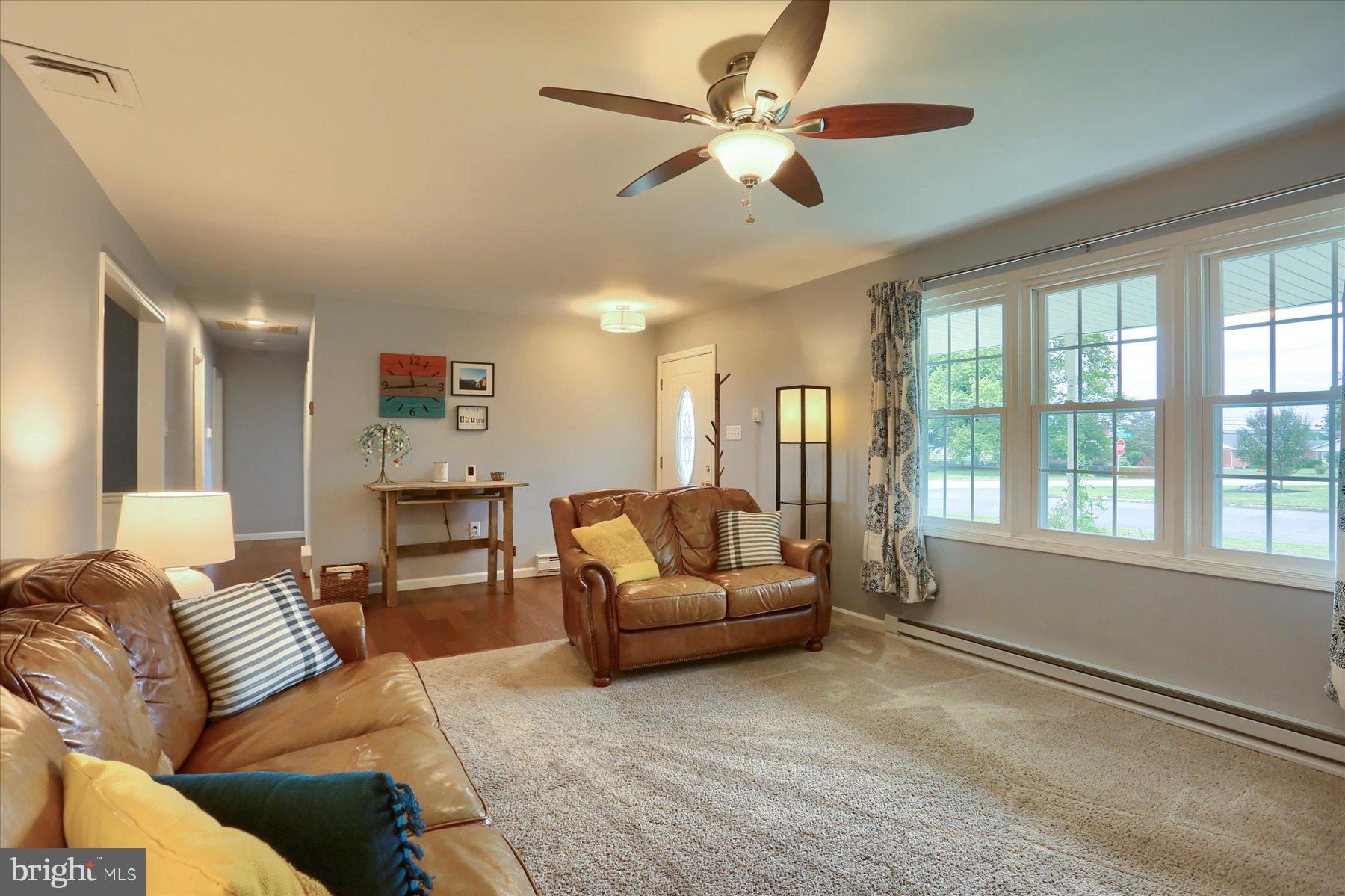 COUNTRY ESTATES - Residential