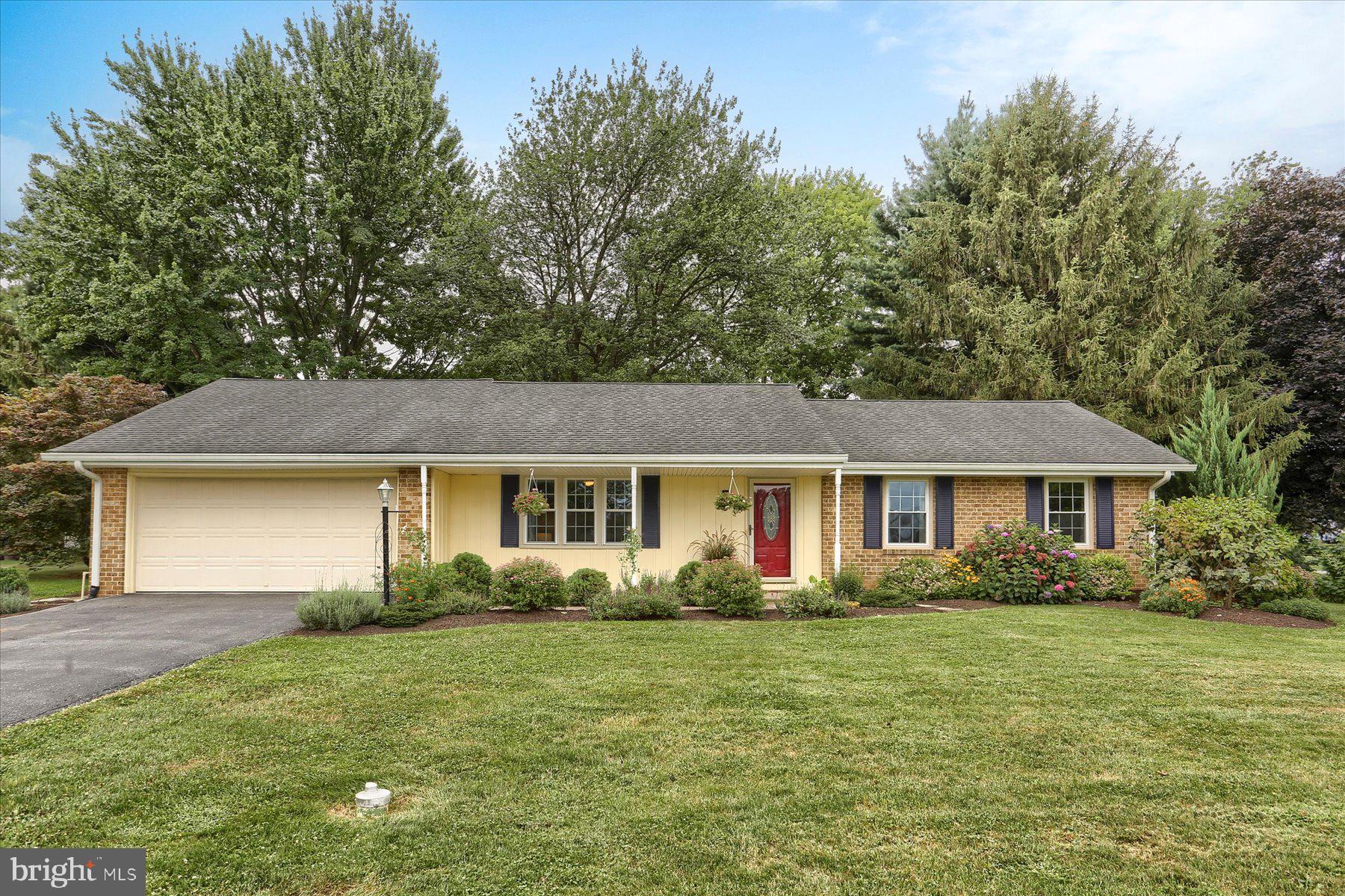 COUNTRY ESTATES - Residential