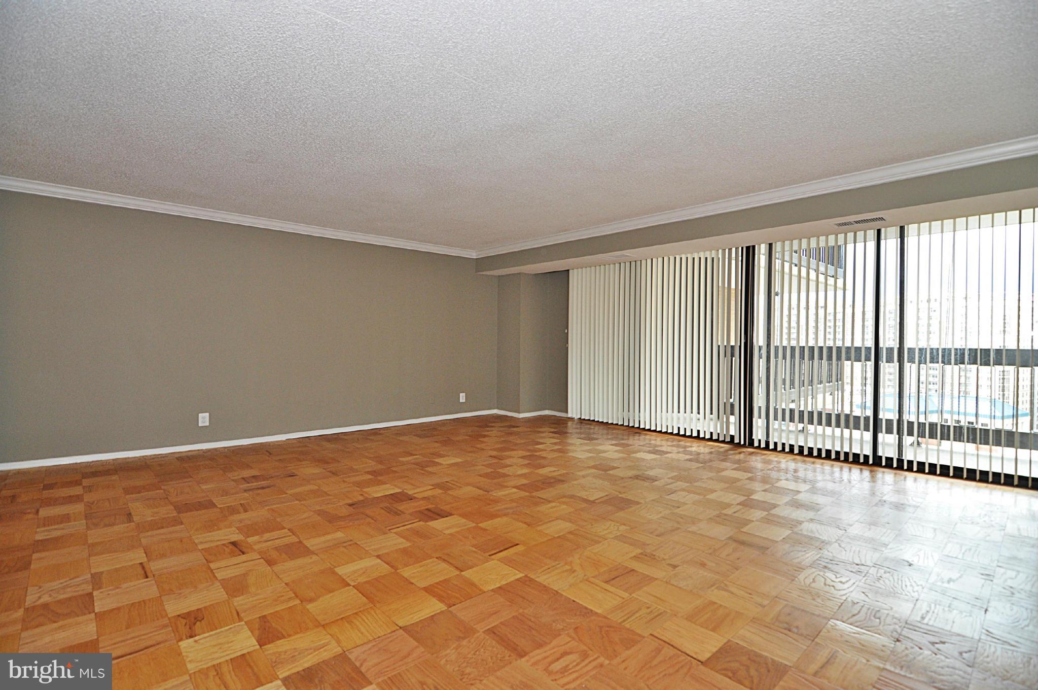 VIRGINIA SQUARE - Residential Lease