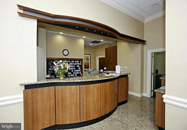 VIRGINIA SQUARE - Residential Lease