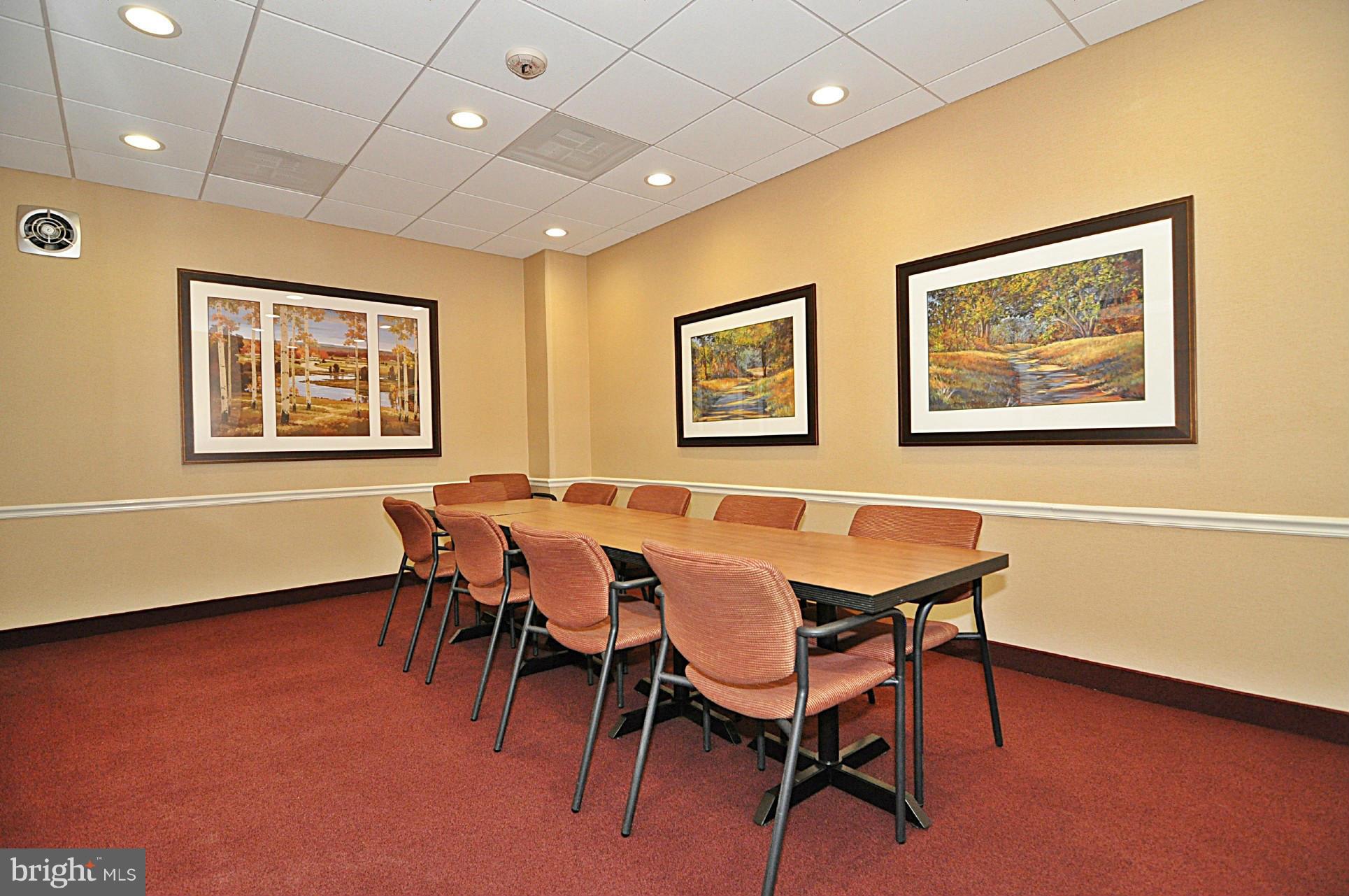 VIRGINIA SQUARE - Residential Lease