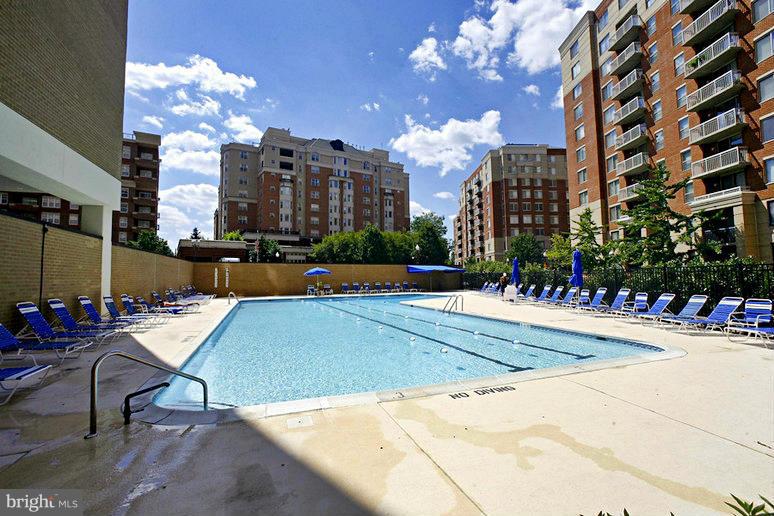 VIRGINIA SQUARE - Residential Lease