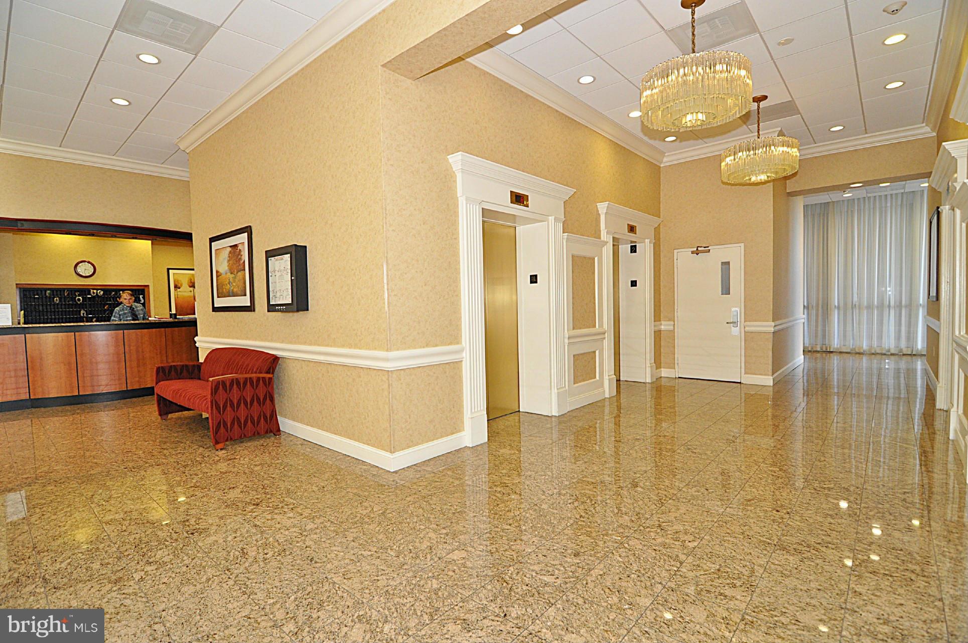 VIRGINIA SQUARE - Residential Lease