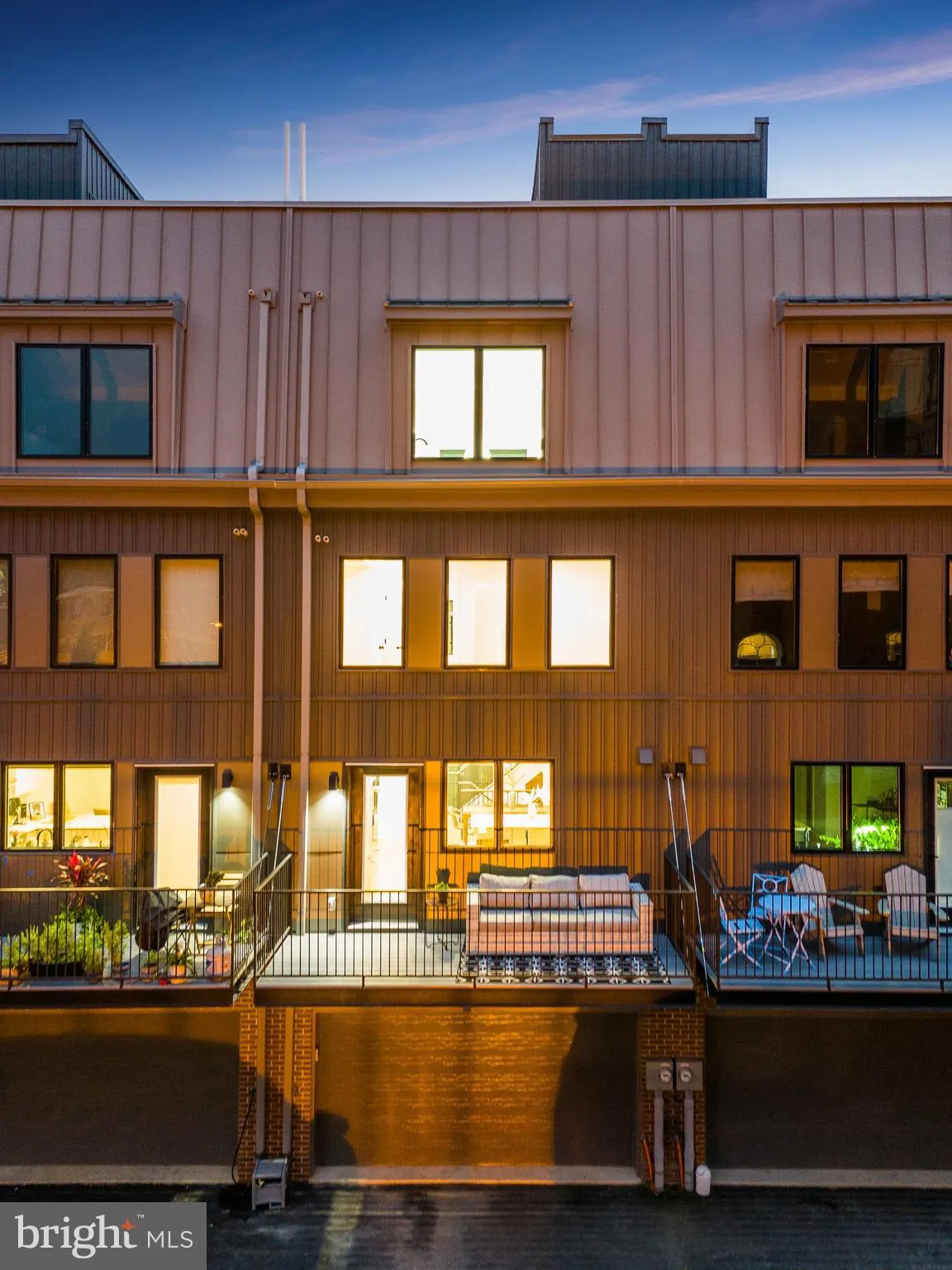 Philadelphia, Pennsylvania 19146, United States, 4 Bedrooms Bedrooms, ,4 BathroomsBathrooms,Residential,Active,38801