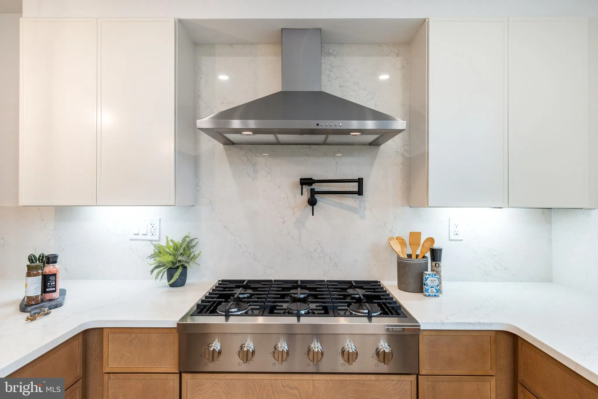 Philadelphia, Pennsylvania 19146, United States, 4 Bedrooms Bedrooms, ,4 BathroomsBathrooms,Residential,Active,38801