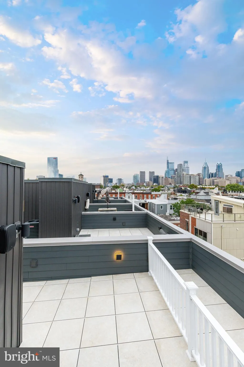 Philadelphia, Pennsylvania 19146, United States, 4 Bedrooms Bedrooms, ,4 BathroomsBathrooms,Residential,Active,38801