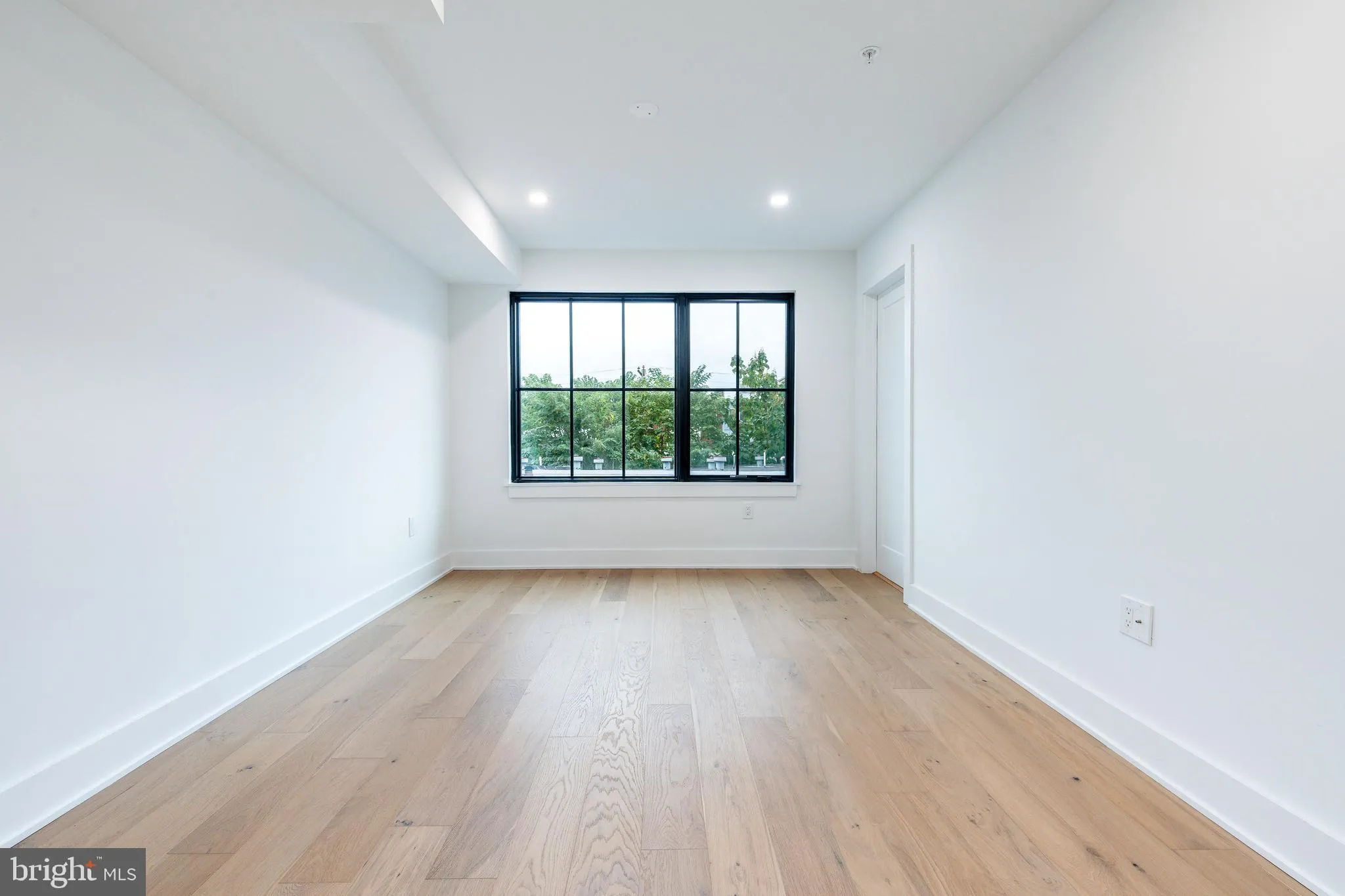 Philadelphia, Pennsylvania 19146, United States, 4 Bedrooms Bedrooms, ,4 BathroomsBathrooms,Residential,Active,38801