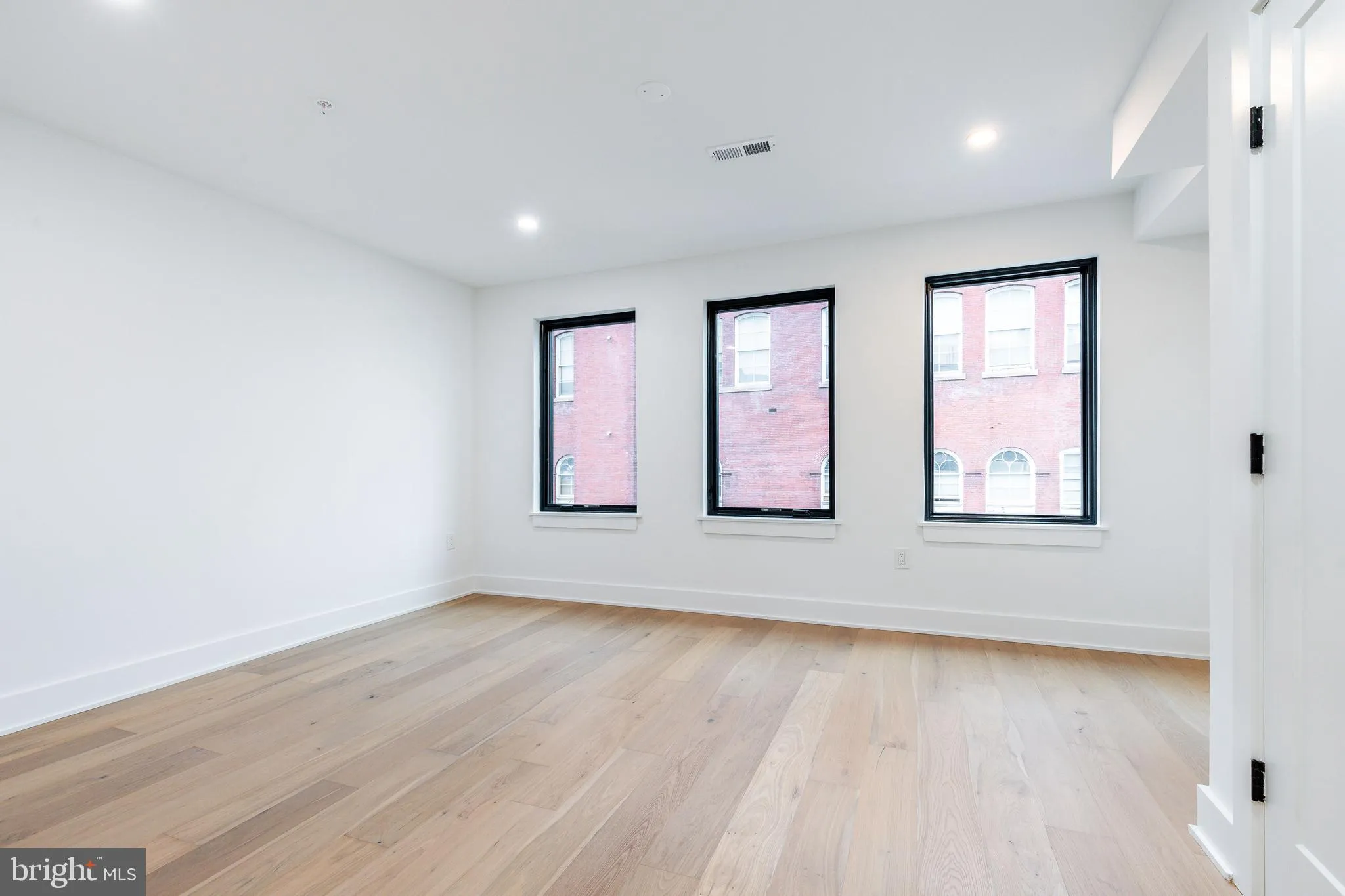 Philadelphia, Pennsylvania 19146, United States, 4 Bedrooms Bedrooms, ,4 BathroomsBathrooms,Residential,Active,38801