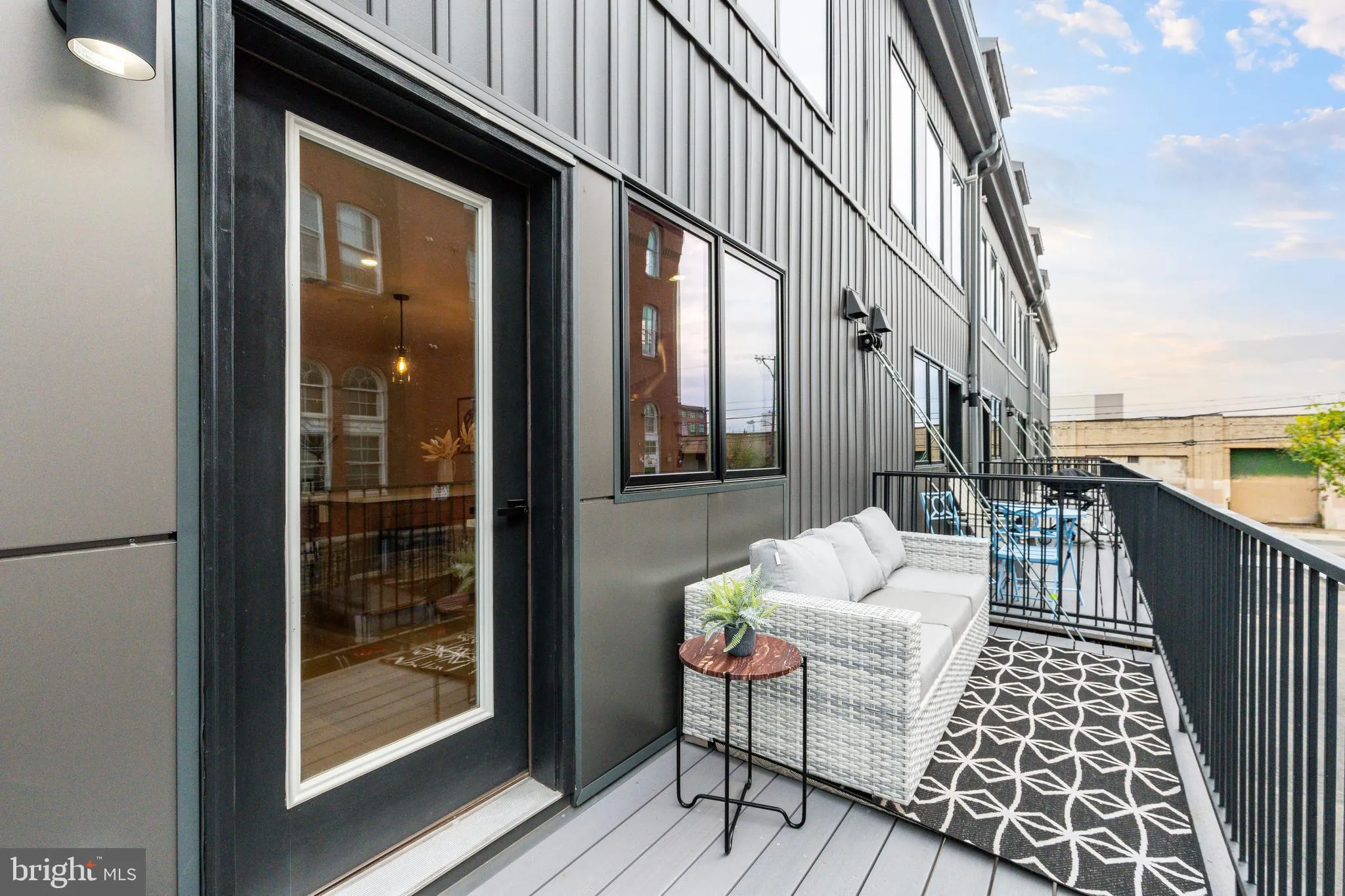 Philadelphia, Pennsylvania 19146, United States, 4 Bedrooms Bedrooms, ,4 BathroomsBathrooms,Residential,Active,38801