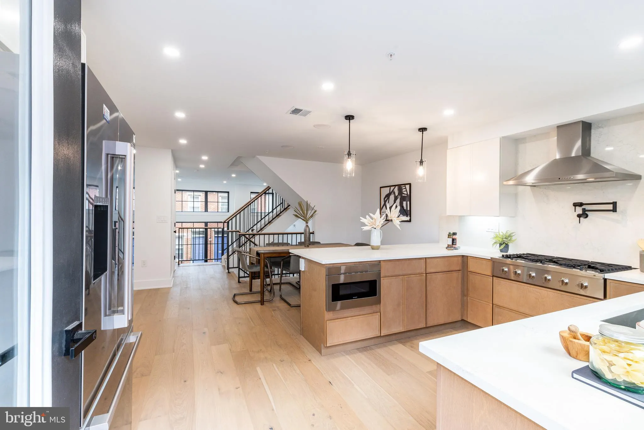 Philadelphia, Pennsylvania 19146, United States, 4 Bedrooms Bedrooms, ,4 BathroomsBathrooms,Residential,Active,38801