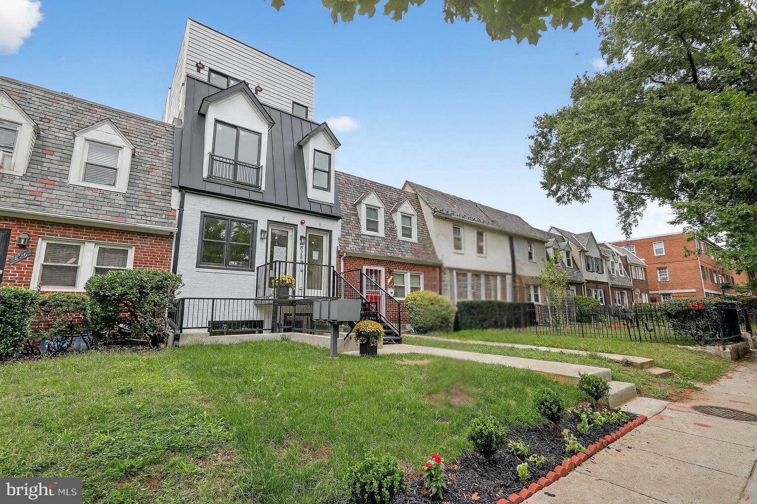 828 21ST STREET NE 2