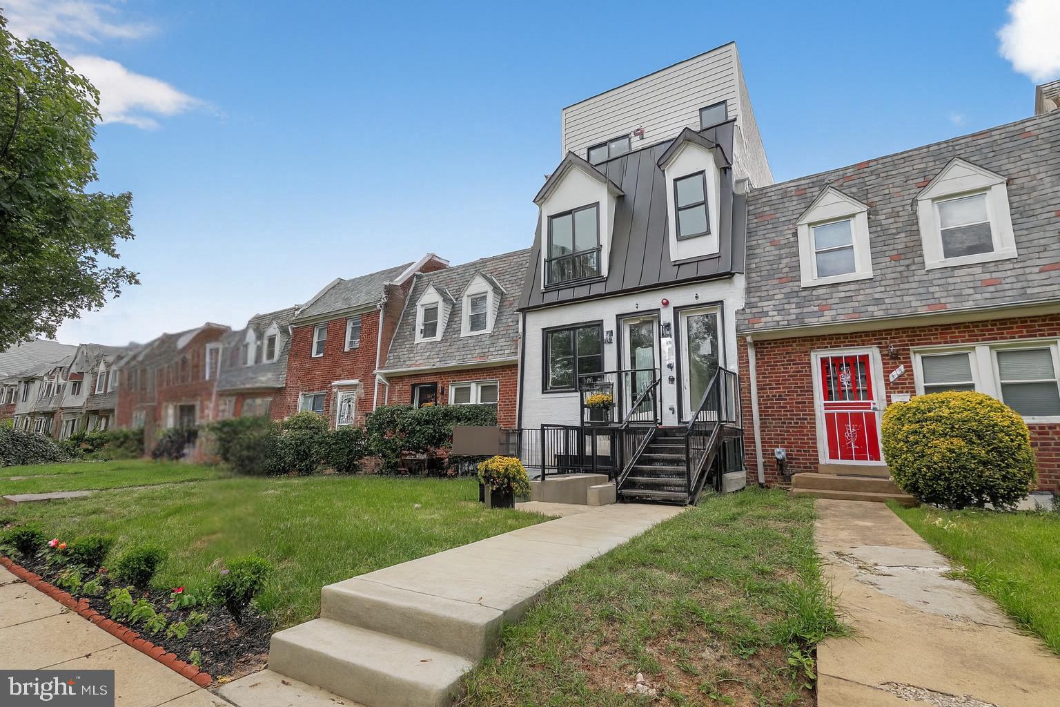 828 21ST STREET NE 2