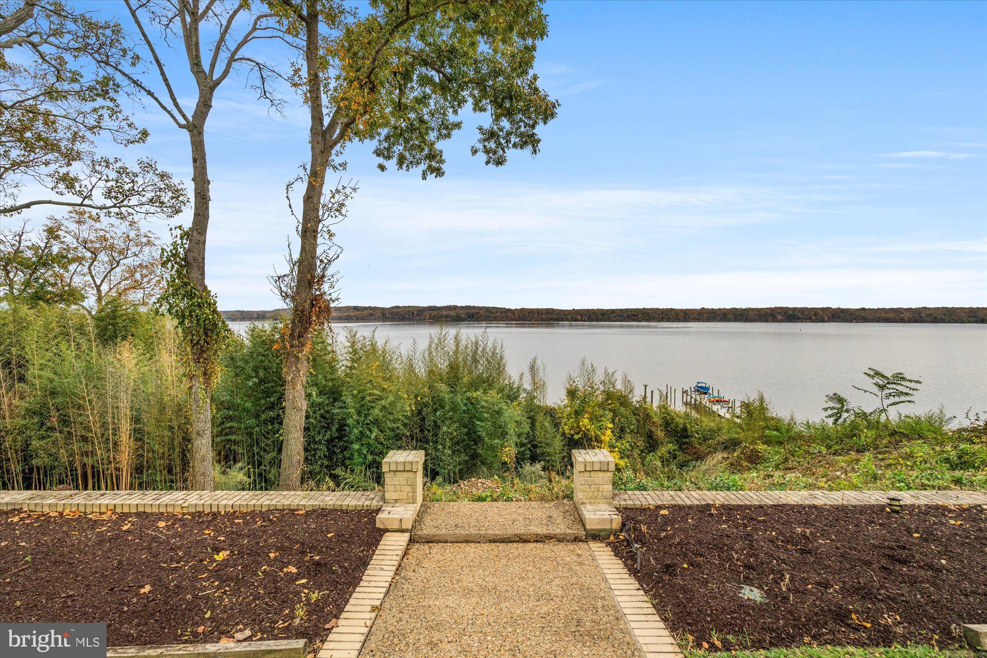 BELLE RIVE - Residential