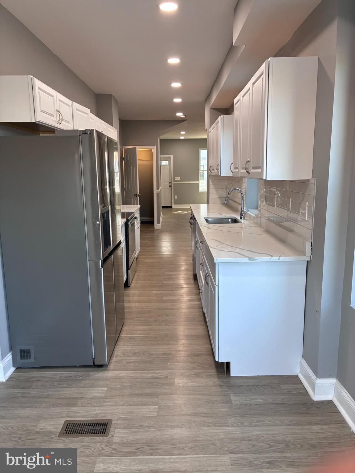 3417 CHESTNUT AVENUE