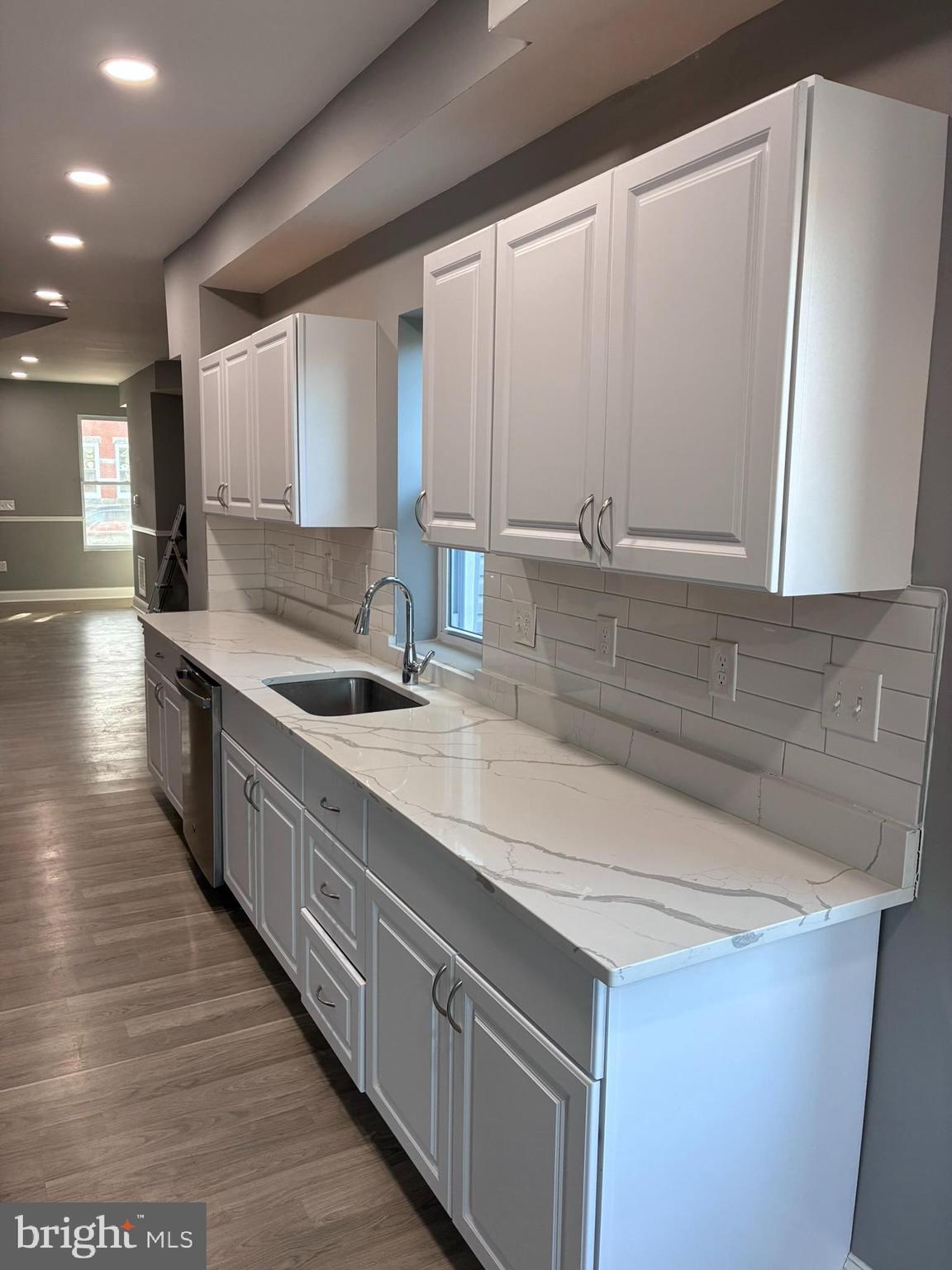 3417 CHESTNUT AVENUE