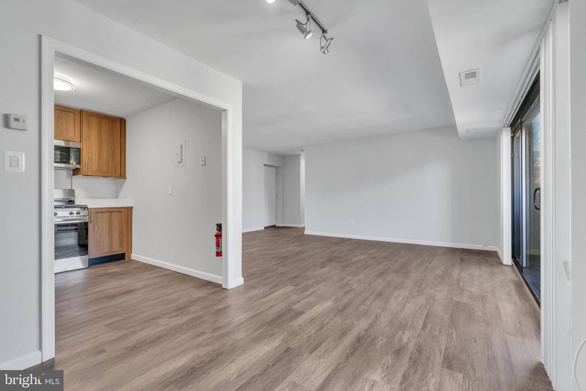 LAFAYETTE PARK CONDOMINIUM - Residential