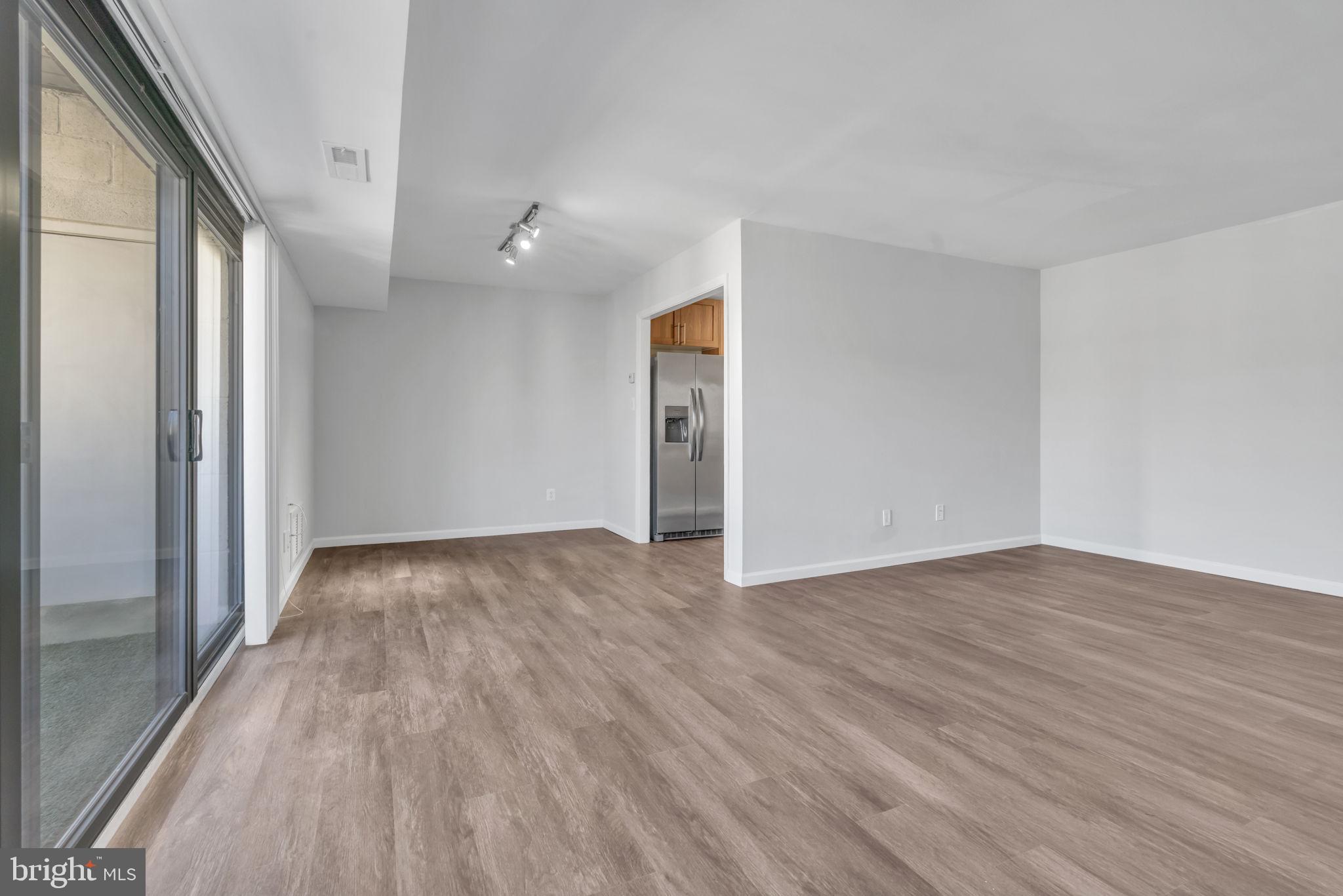 LAFAYETTE PARK CONDOMINIUM - Residential