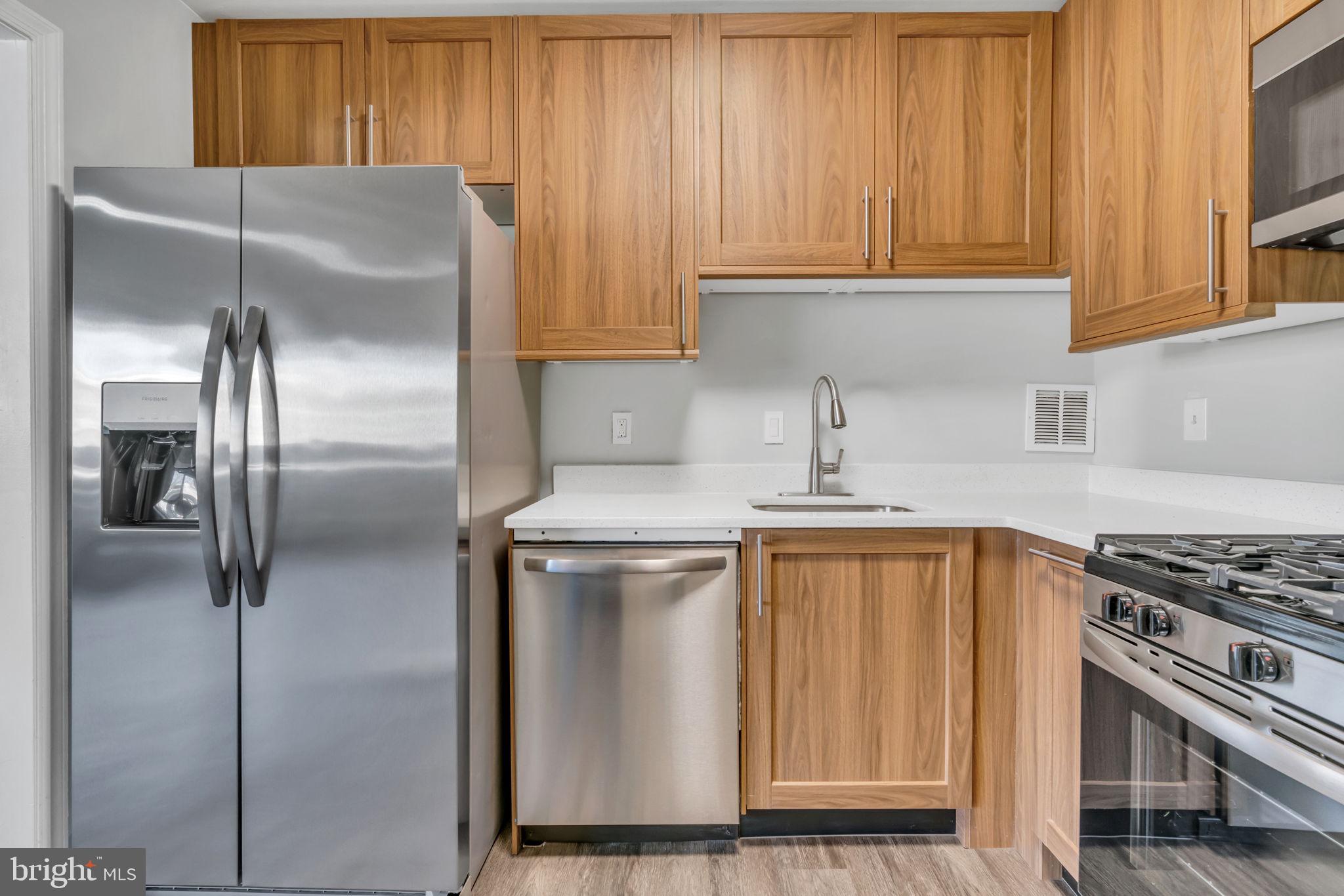 LAFAYETTE PARK CONDOMINIUM - Residential