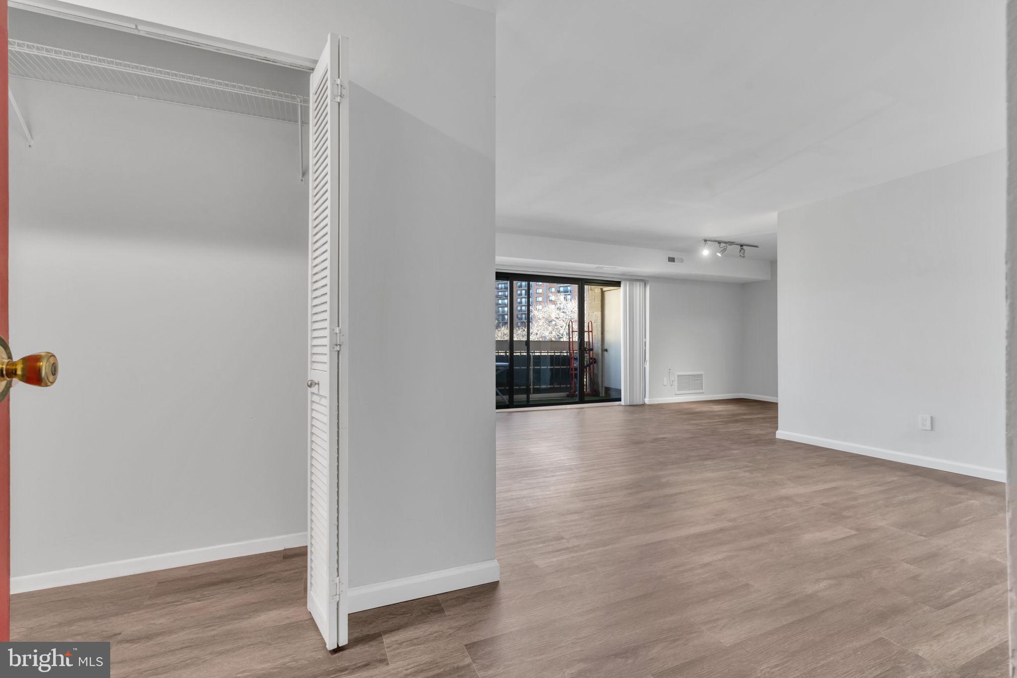 LAFAYETTE PARK CONDOMINIUM - Residential