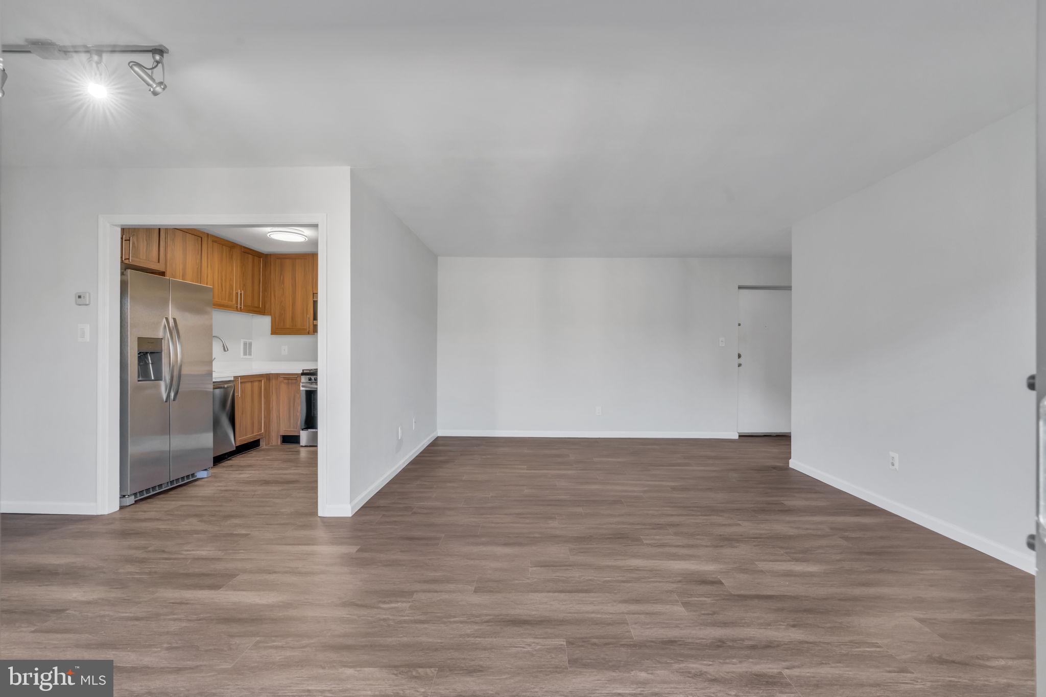 LAFAYETTE PARK CONDOMINIUM - Residential