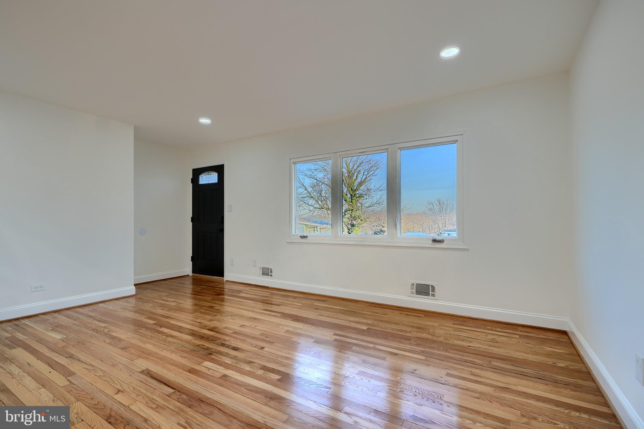 ROBIN HILLS - Residential