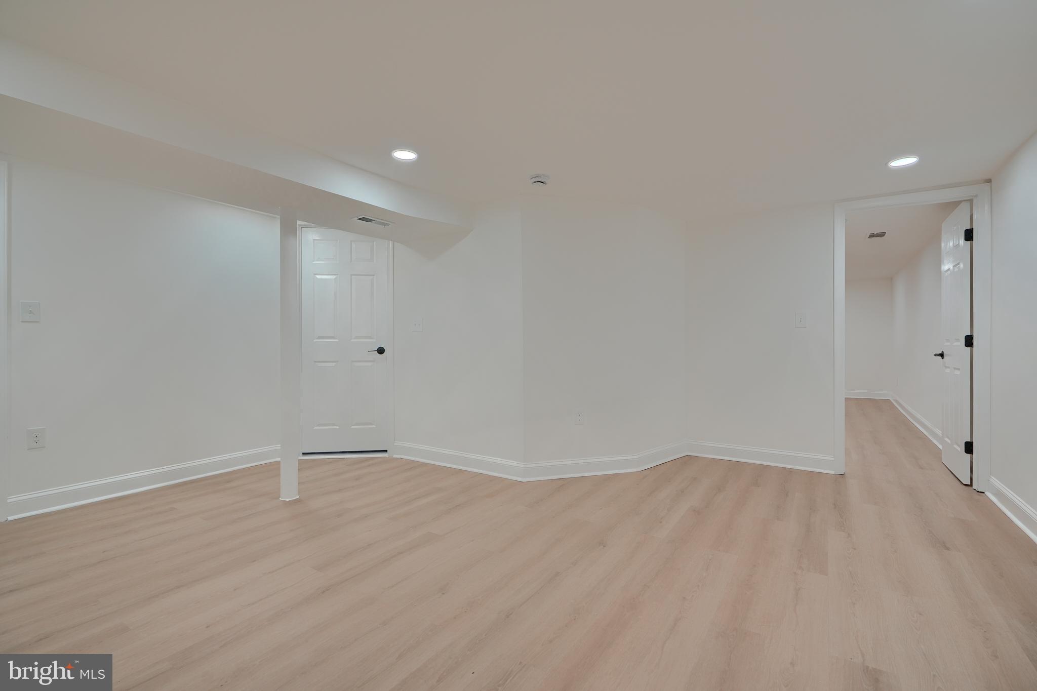 ROBIN HILLS - Residential