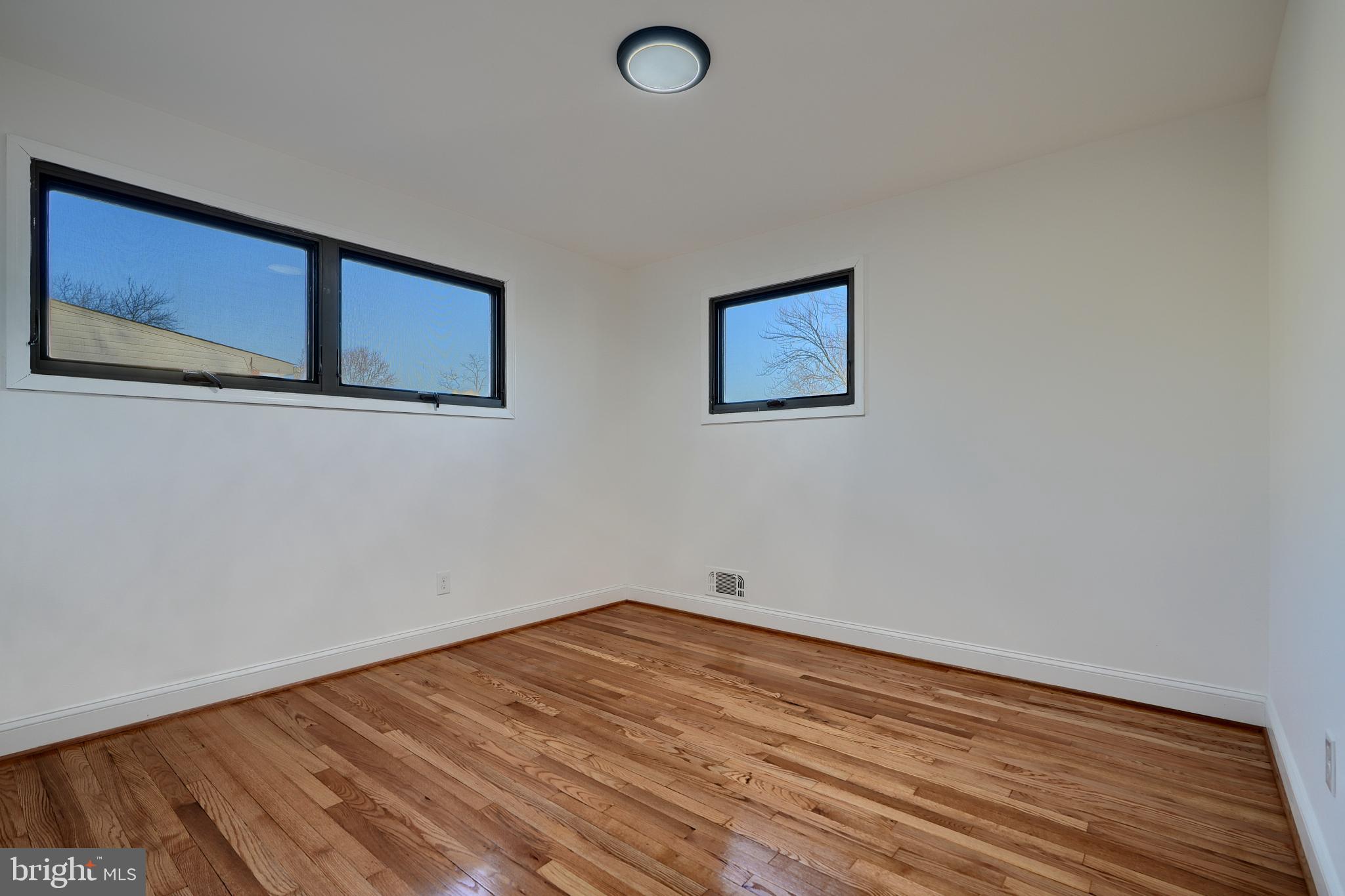 ROBIN HILLS - Residential