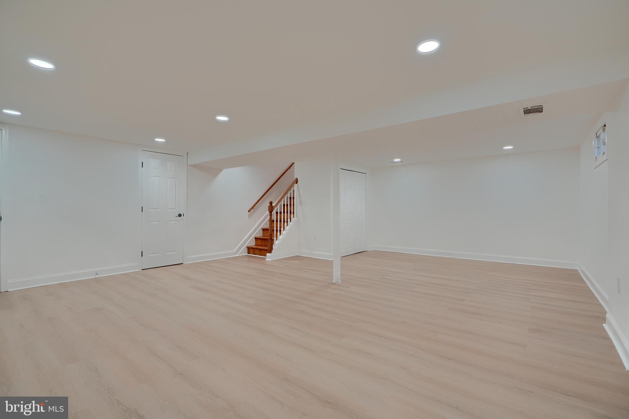 ROBIN HILLS - Residential