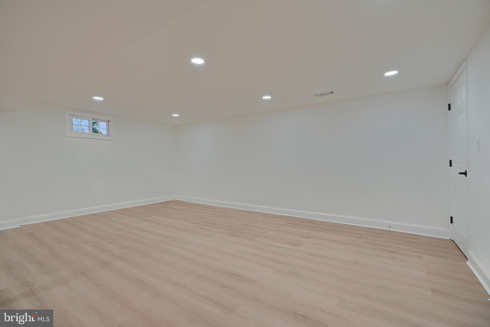 ROBIN HILLS - Residential