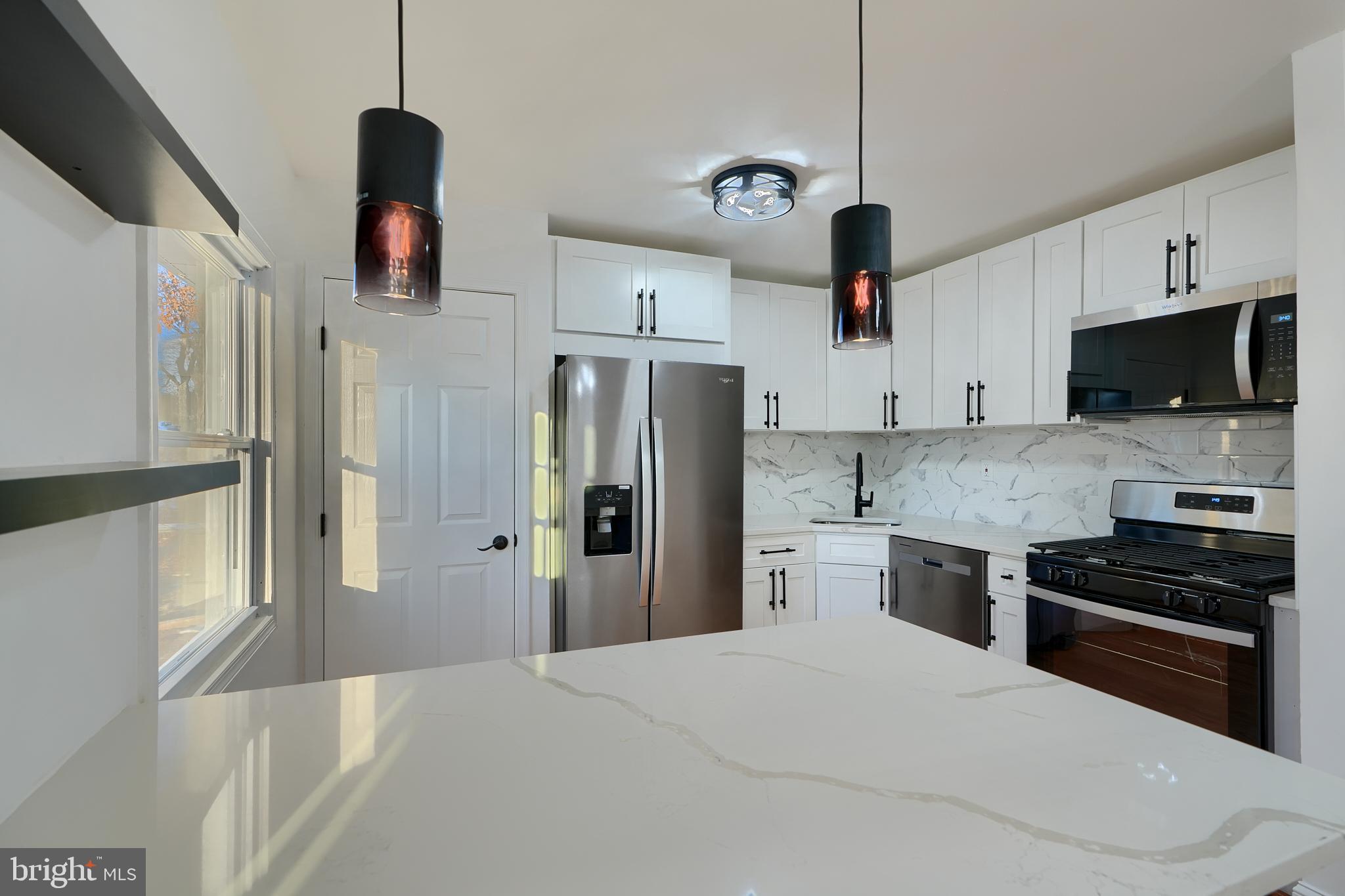 ROBIN HILLS - Residential