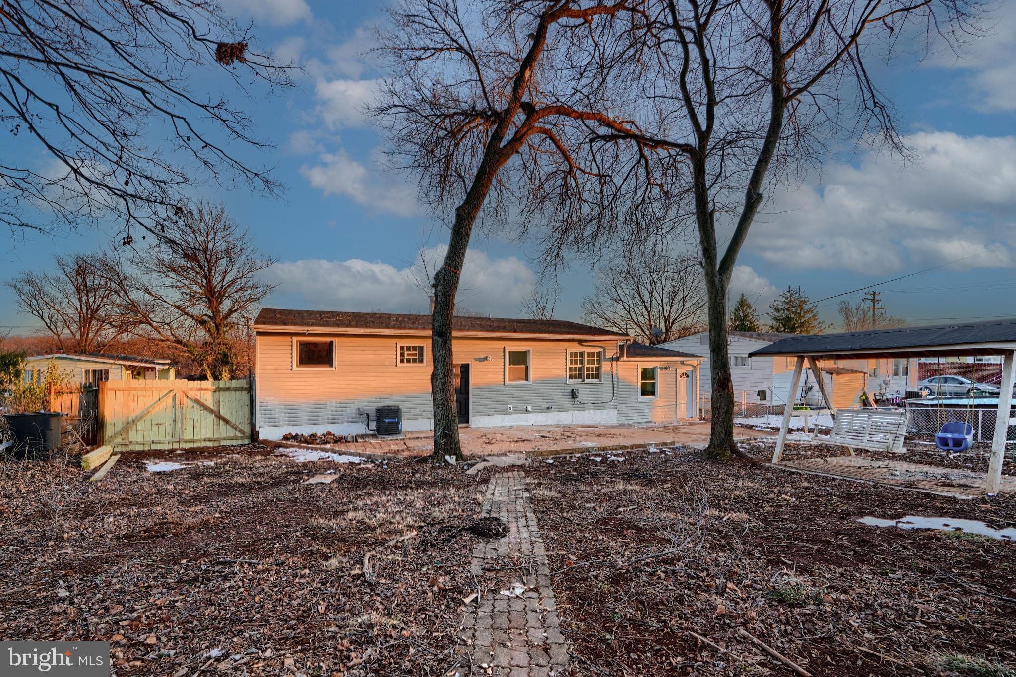 ROBIN HILLS - Residential