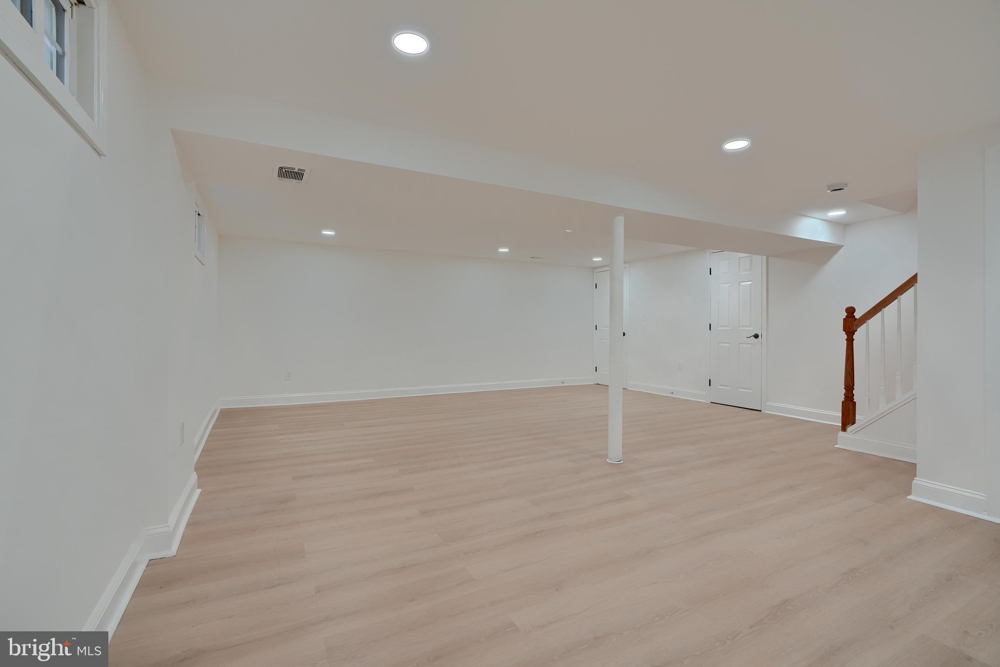 ROBIN HILLS - Residential