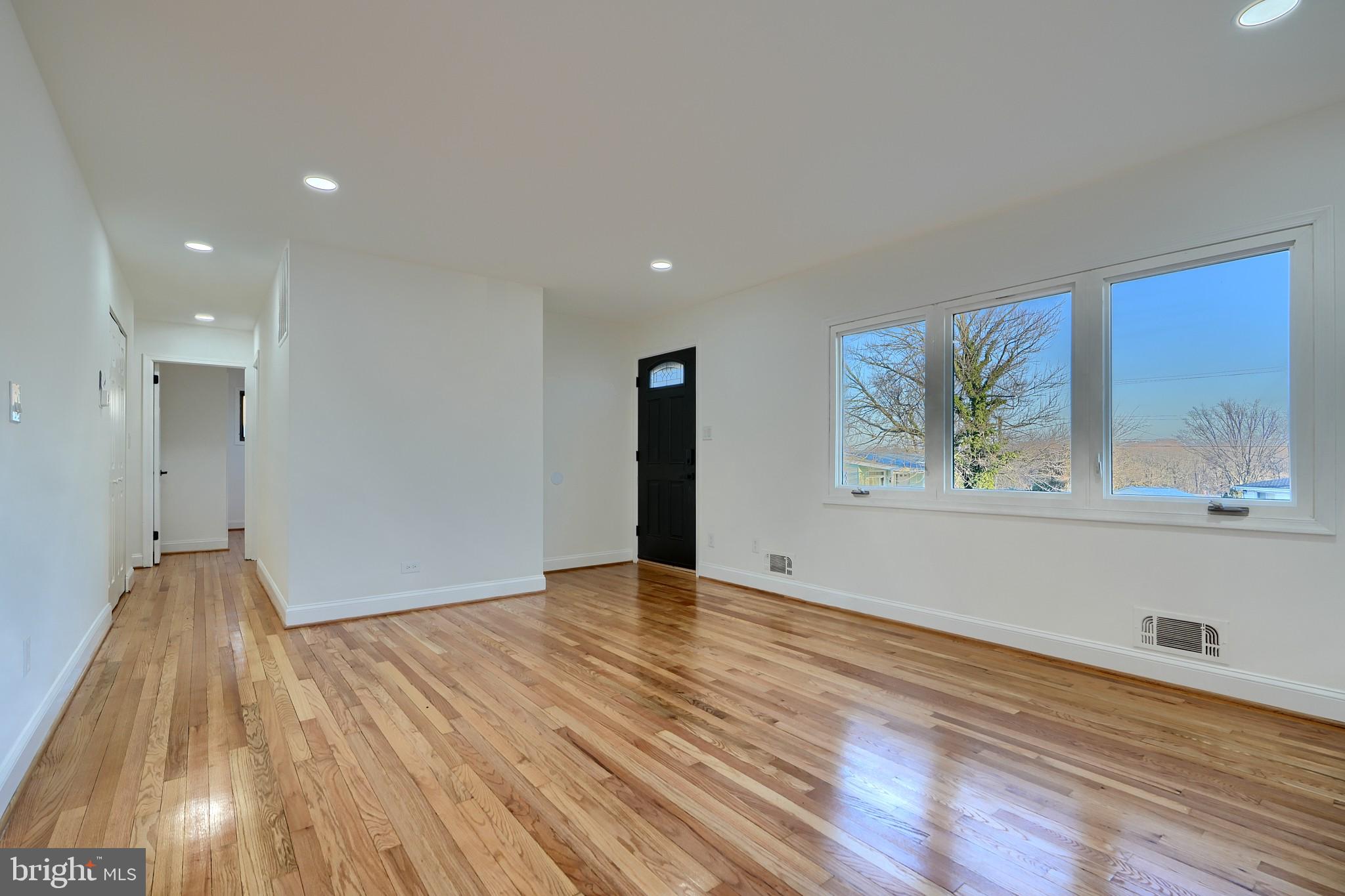 ROBIN HILLS - Residential