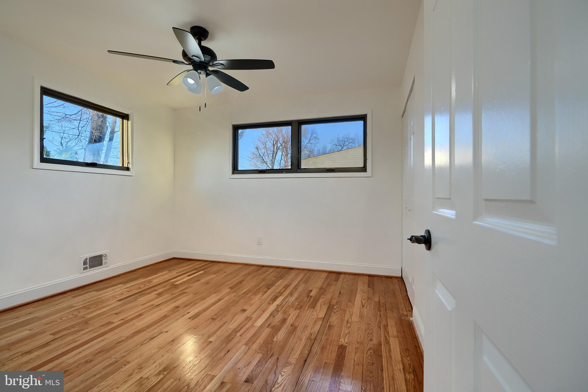 ROBIN HILLS - Residential