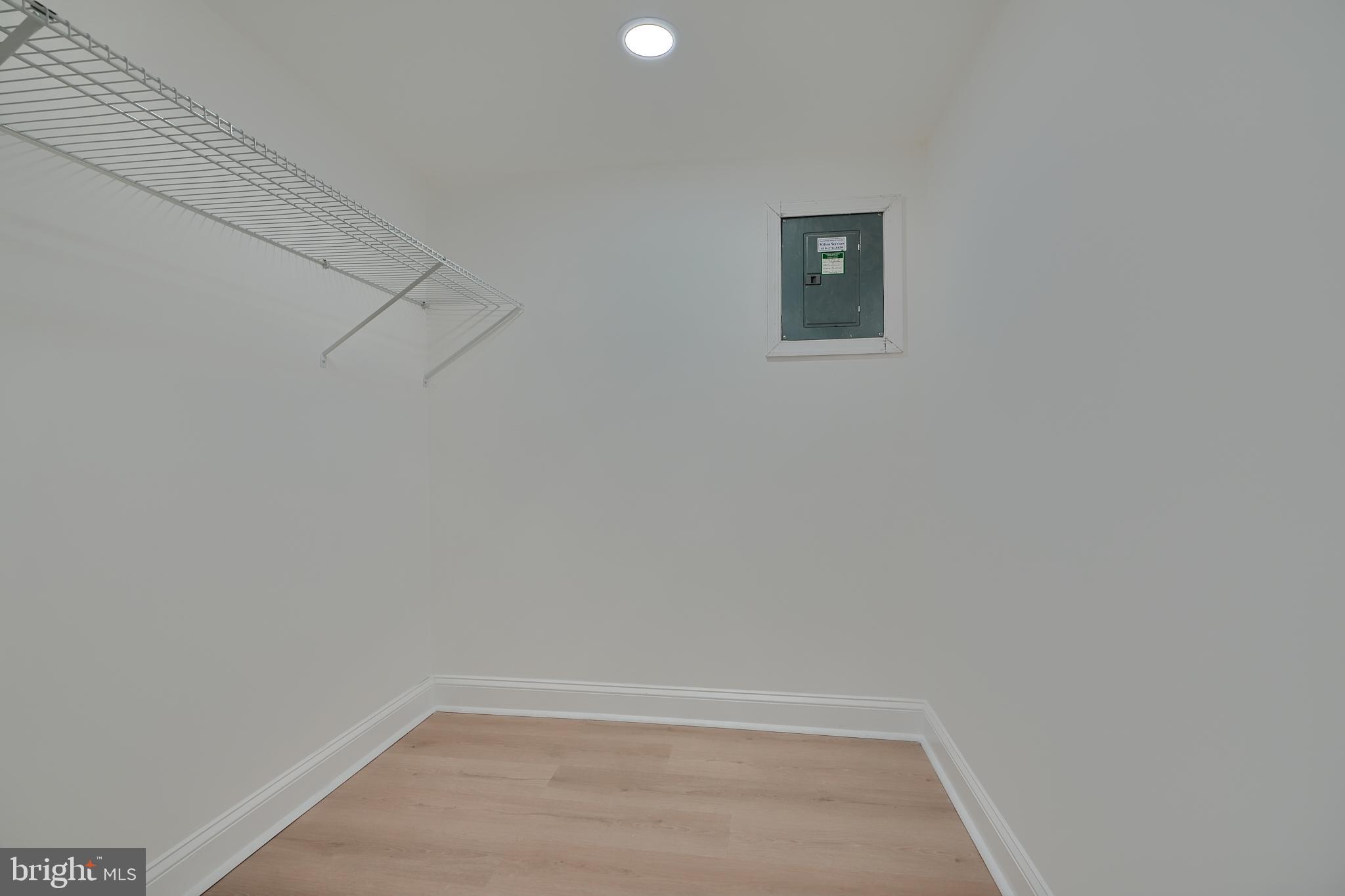 ROBIN HILLS - Residential