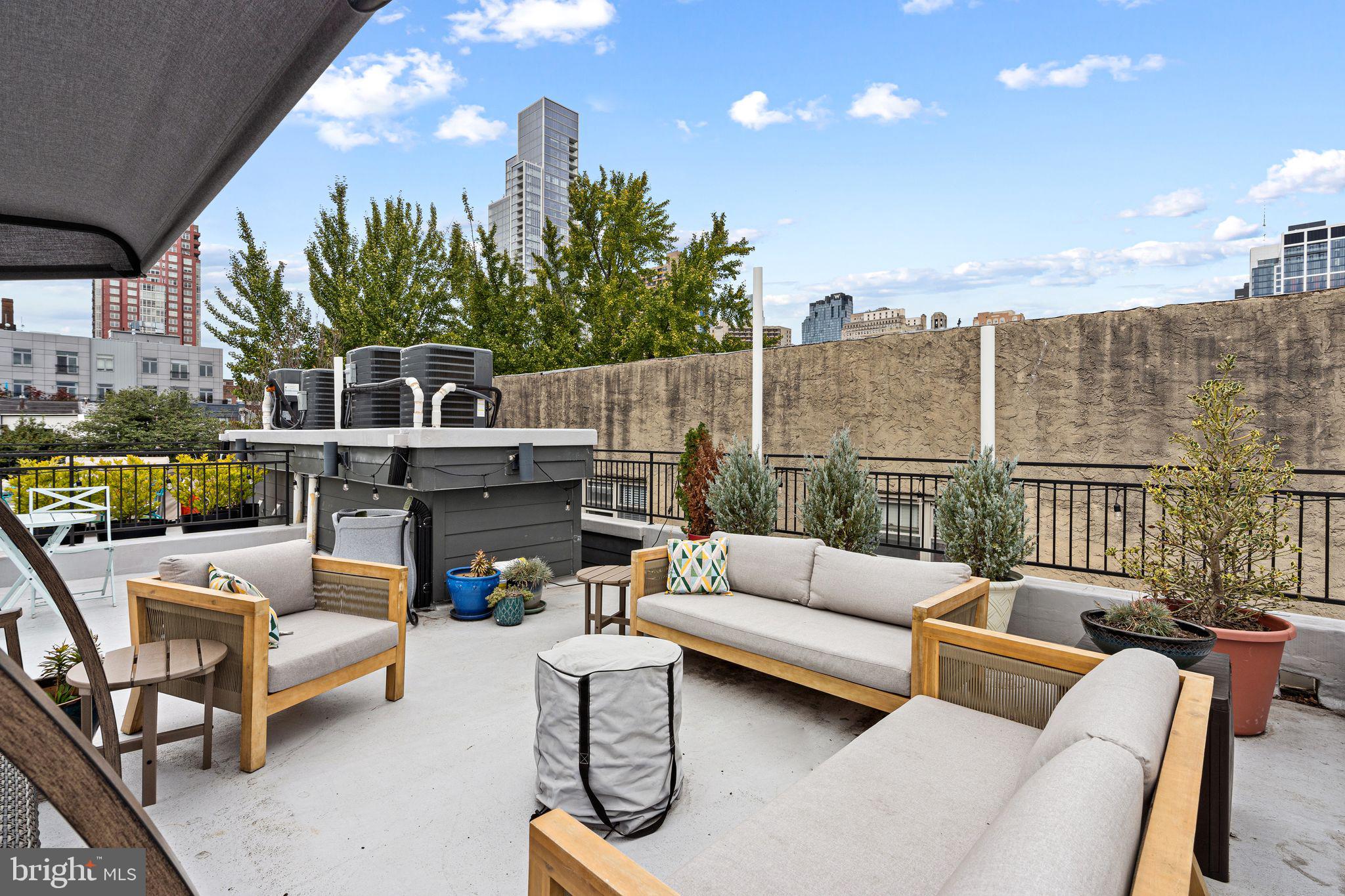 WASHINGTON SQ WEST - Residential