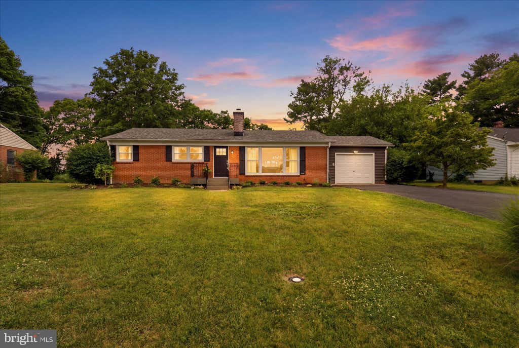 Photo of 110 Battletown Drive, BERRYVILLE, VA 22611 (MLS # VACL2006904)