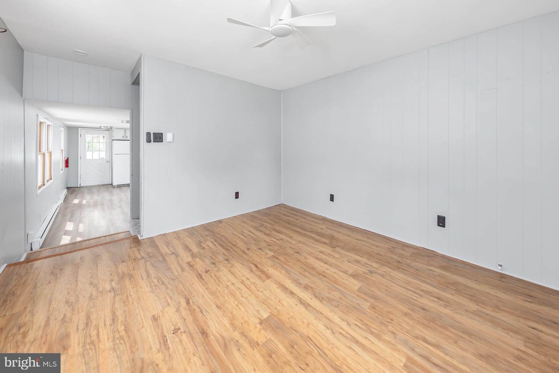 114 E MILLBROOKE