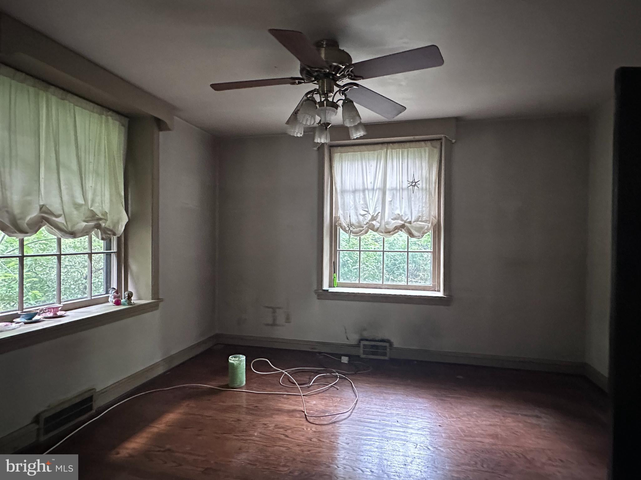 961 OLD HUNTINGDON PIKE
