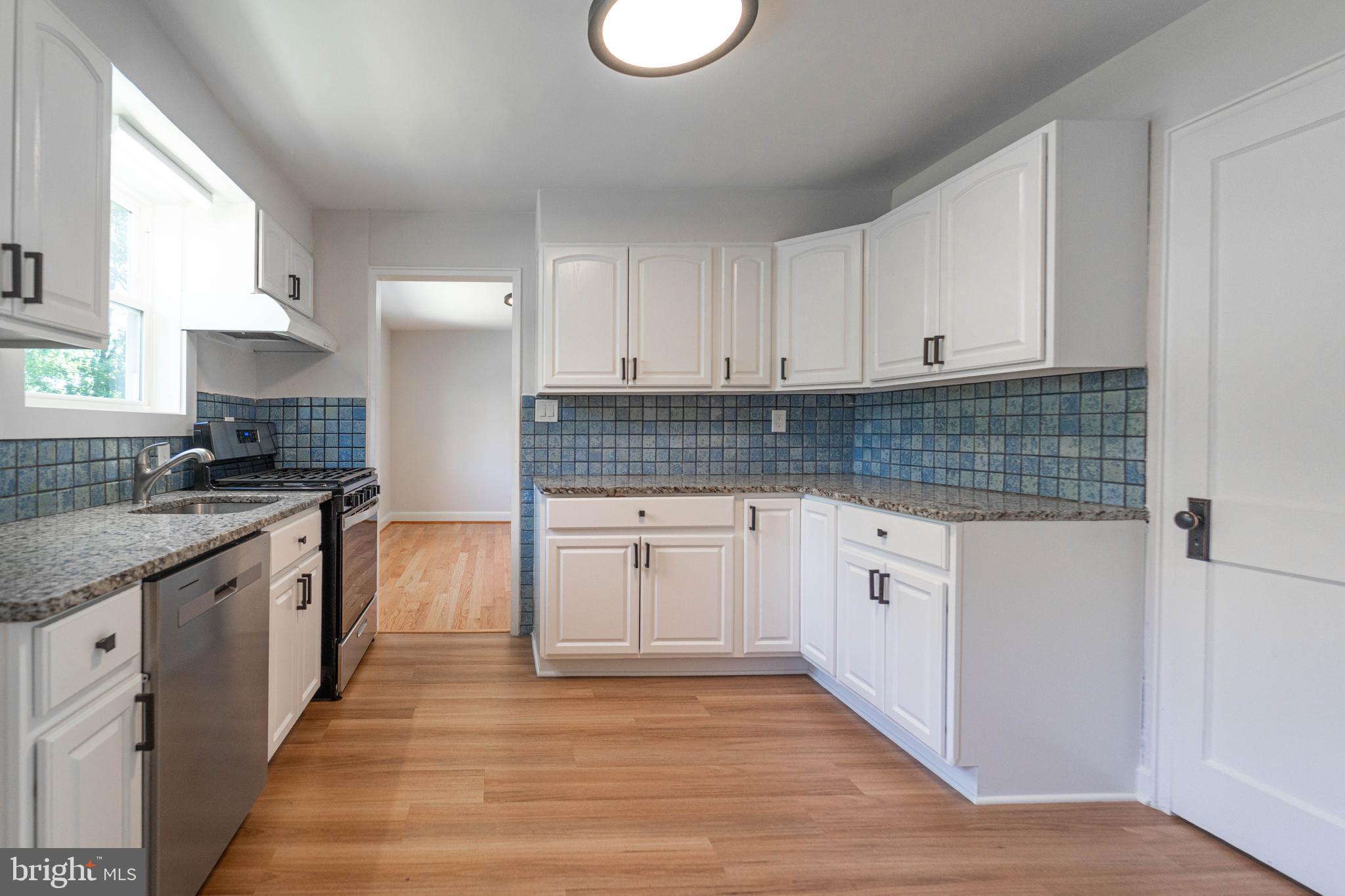 WOODSIDE PARK - Residential Lease