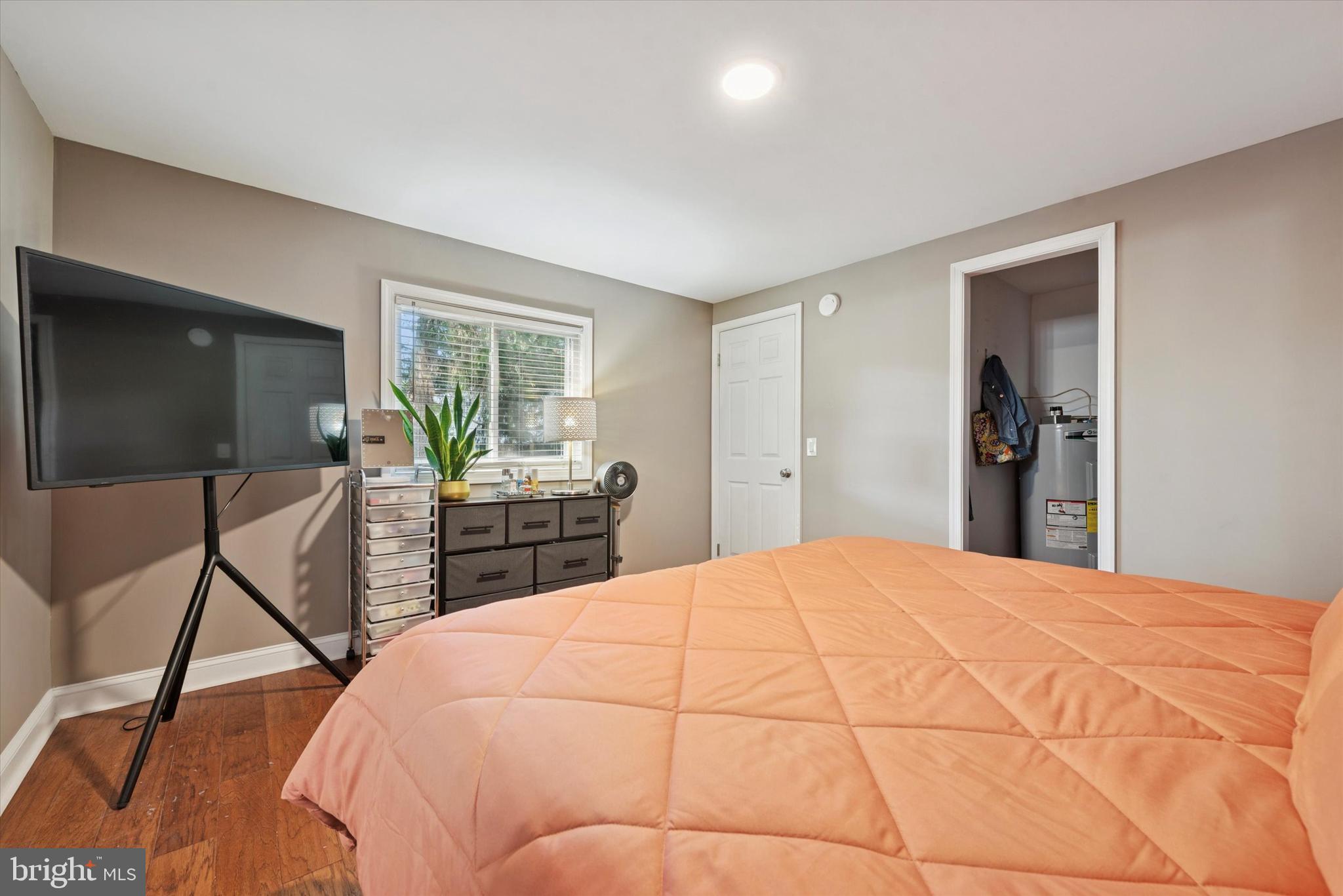 APPLEVILLE WEST - Residential