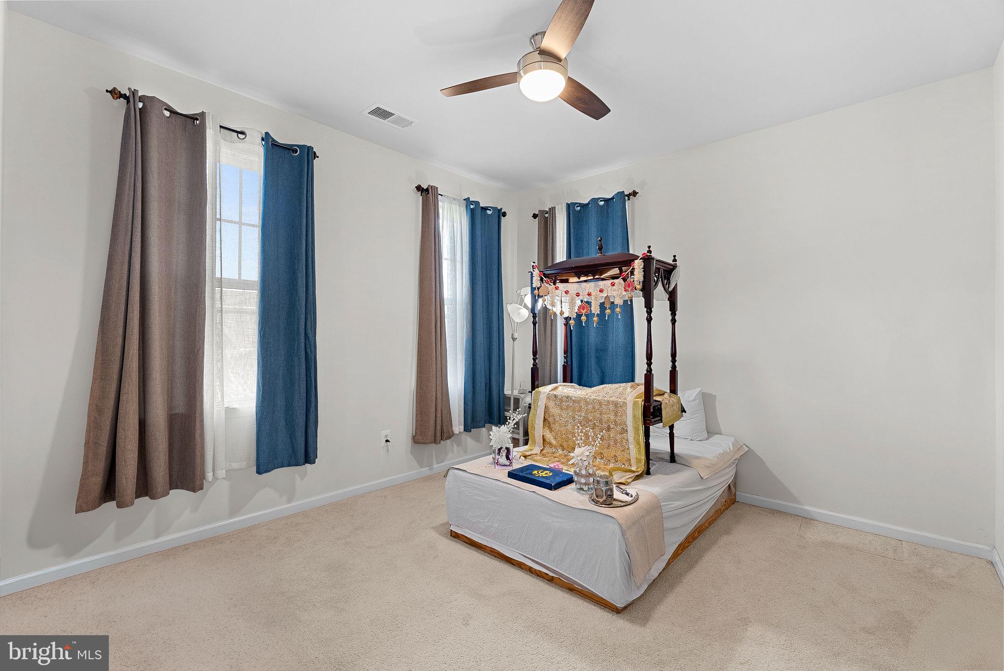 MEADOWBROOK - Residential