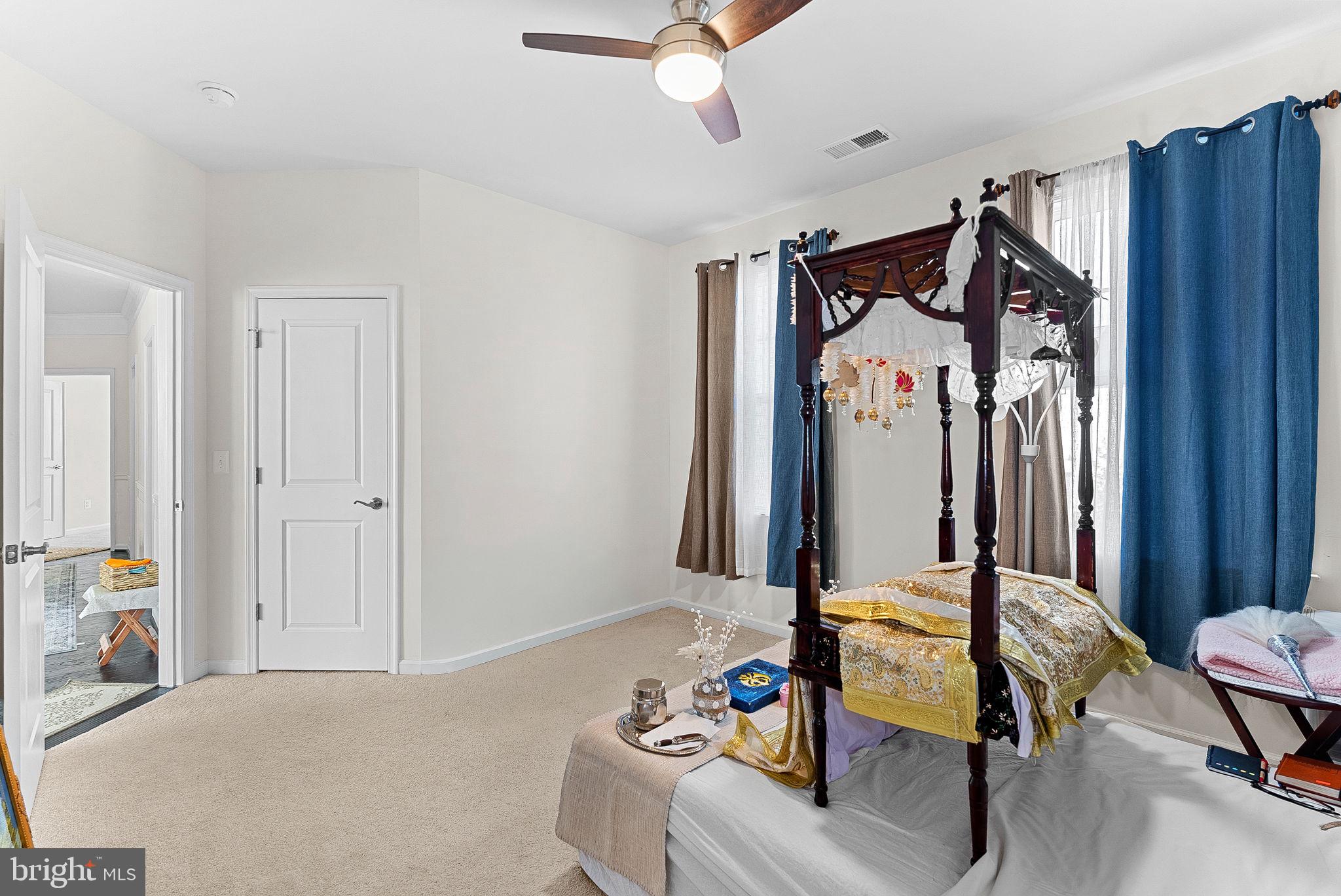 MEADOWBROOK - Residential