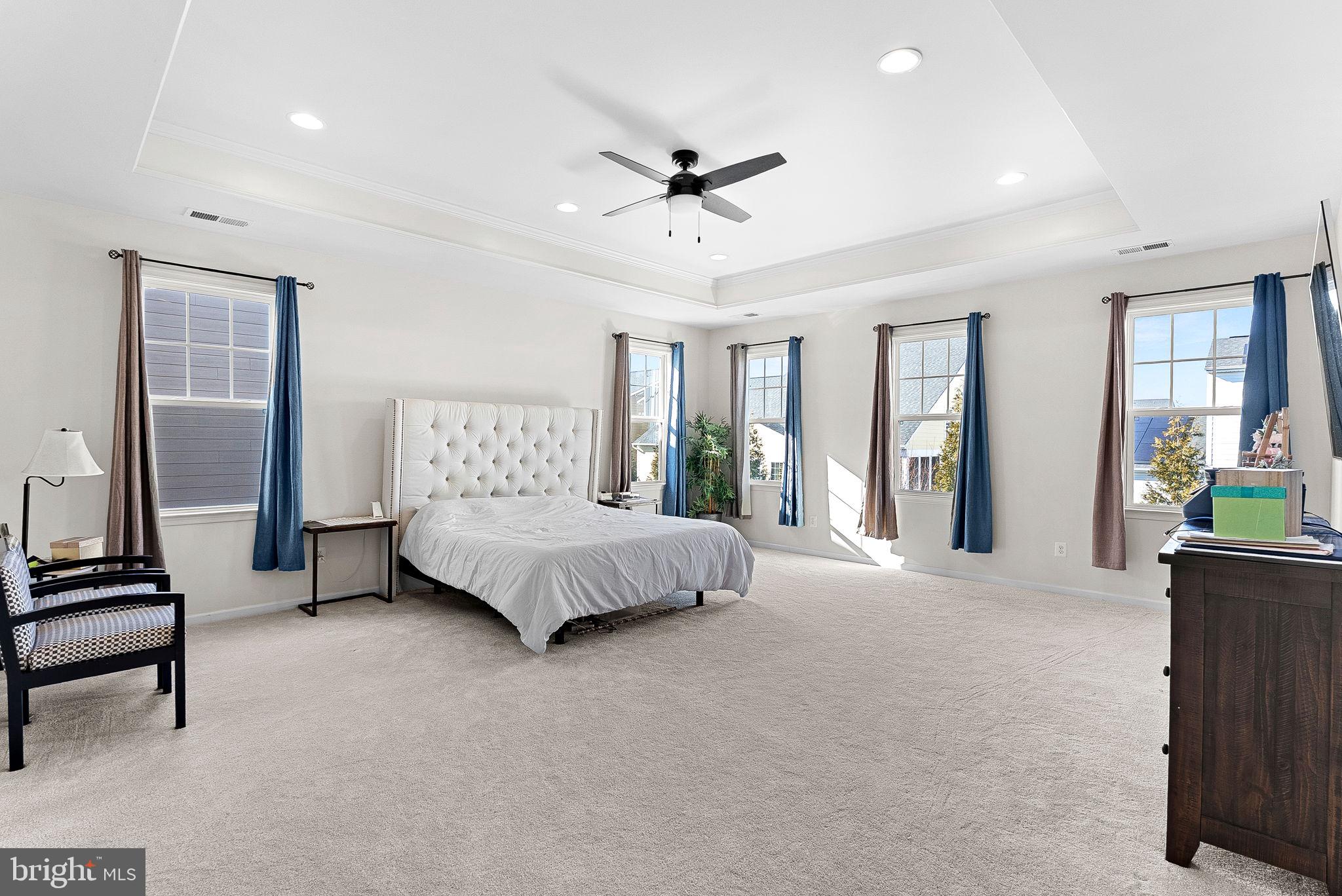 MEADOWBROOK - Residential