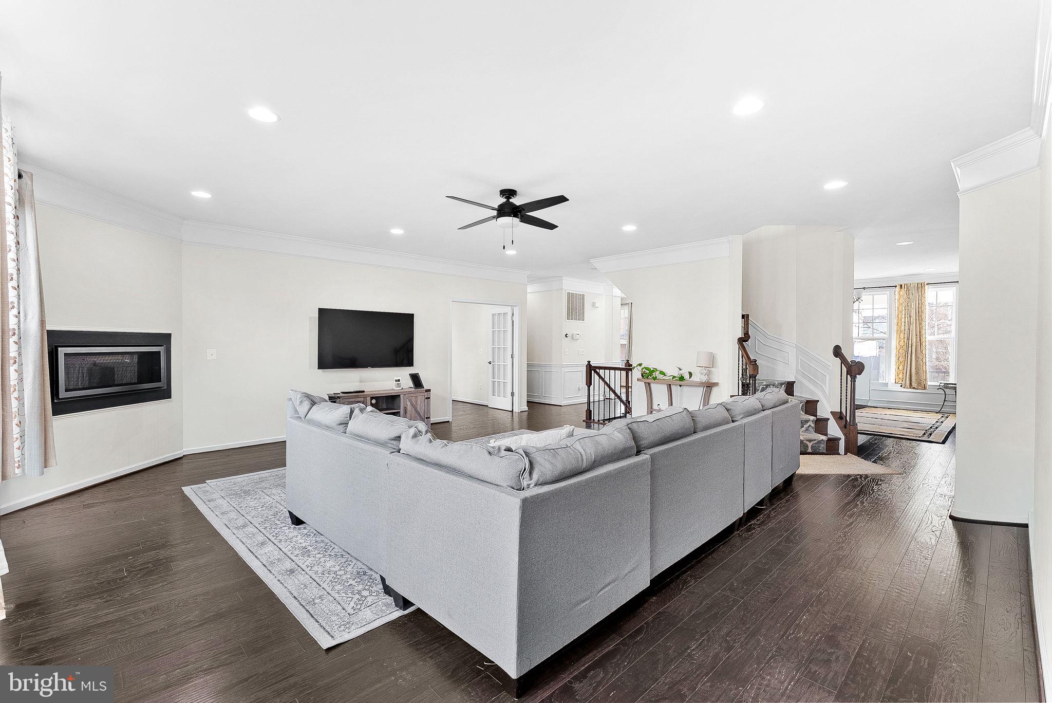 MEADOWBROOK - Residential