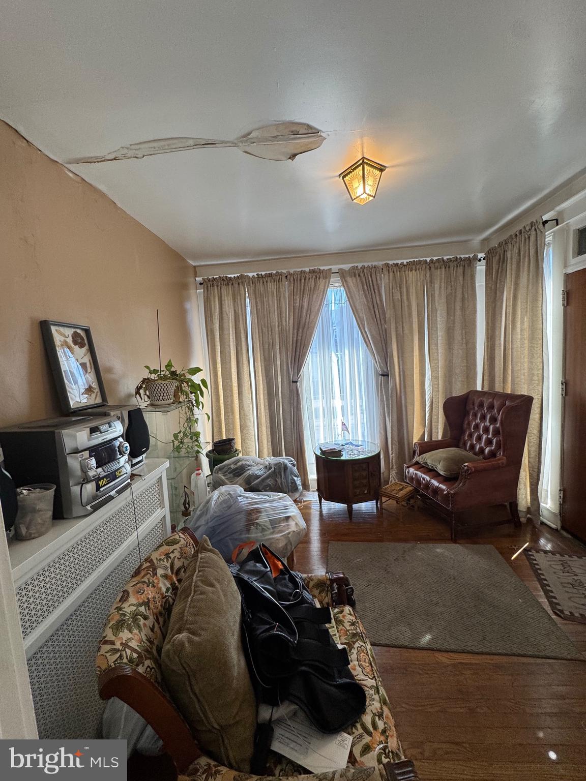 WEST OAK LANE - Residential