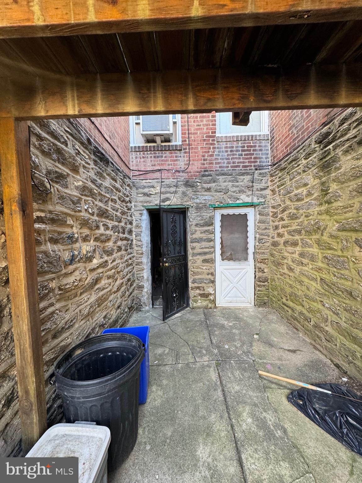 WEST OAK LANE - Residential