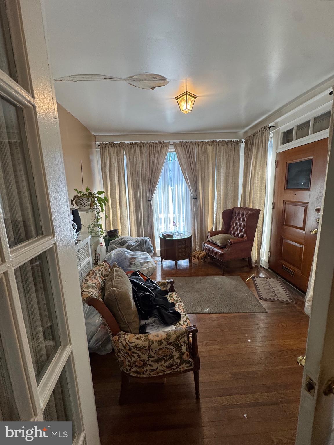 WEST OAK LANE - Residential