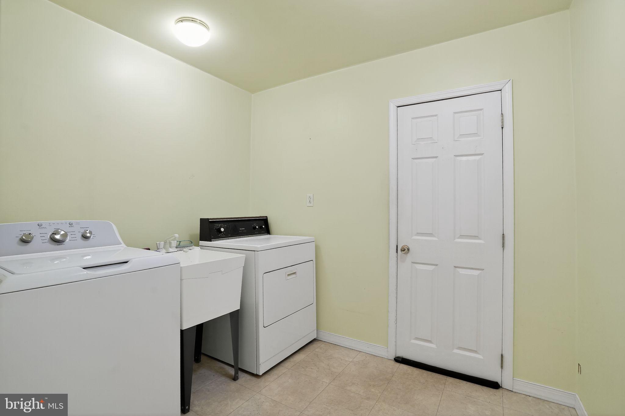 WILLOWBROOK - Residential