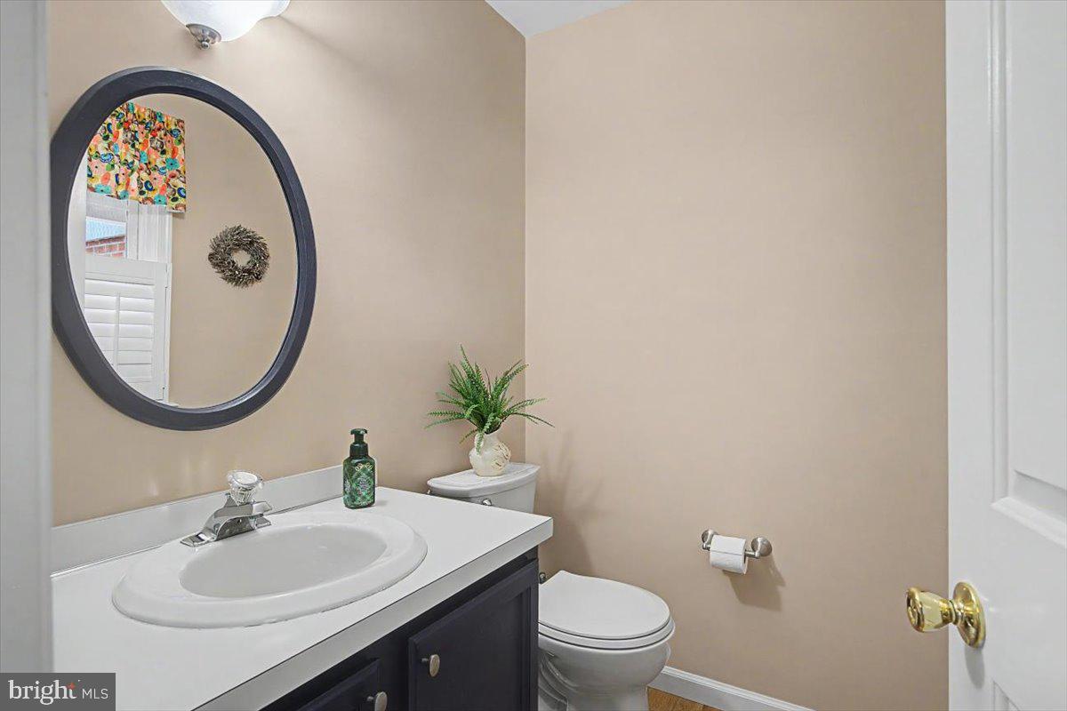 COUNTRY HILLS - Residential